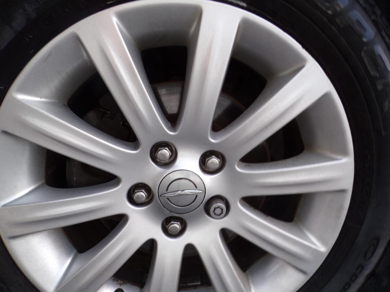 Chrysler 200 Touring 2012