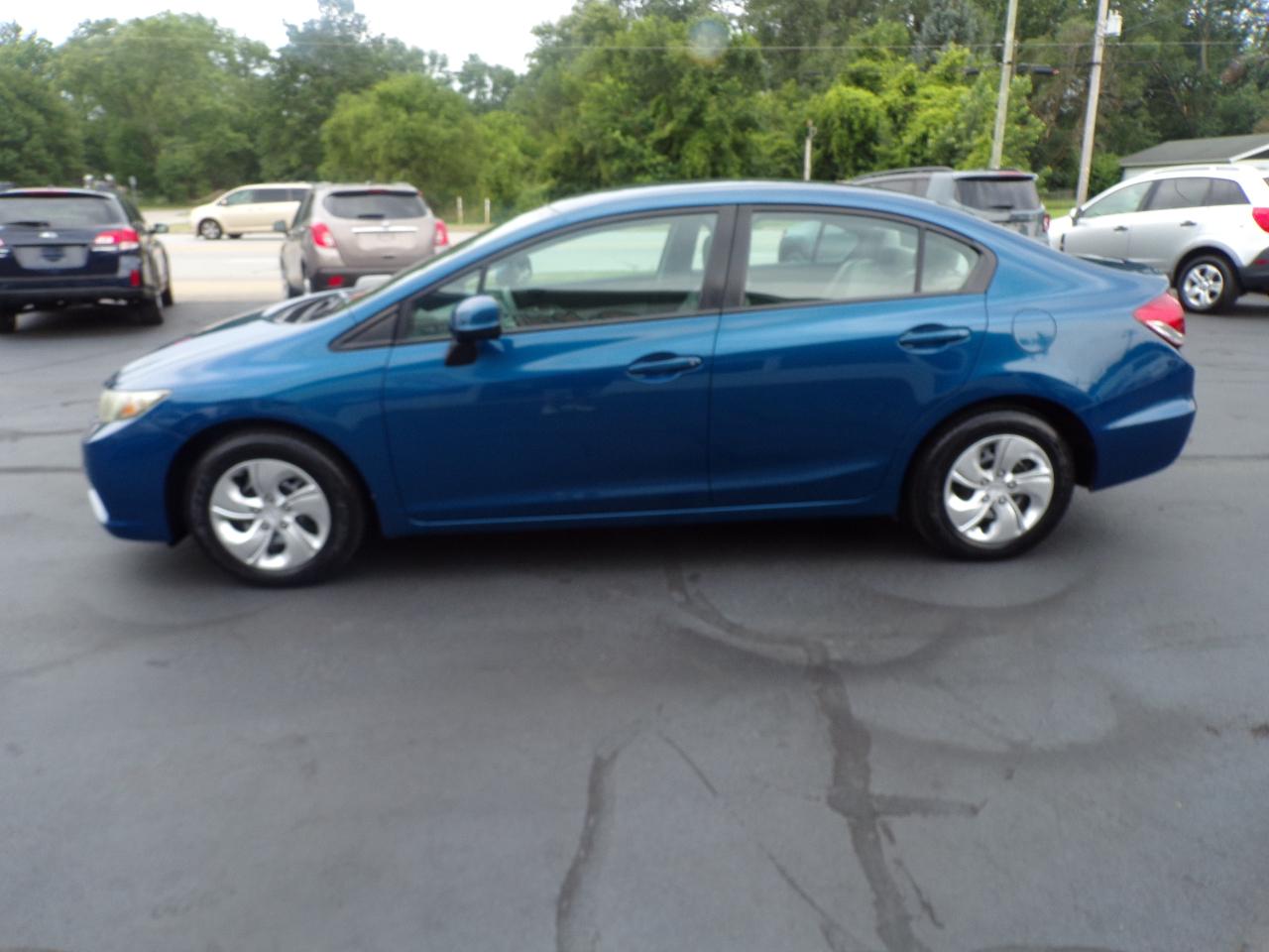Honda Civic LX Sedan 5-Speed AT 2013