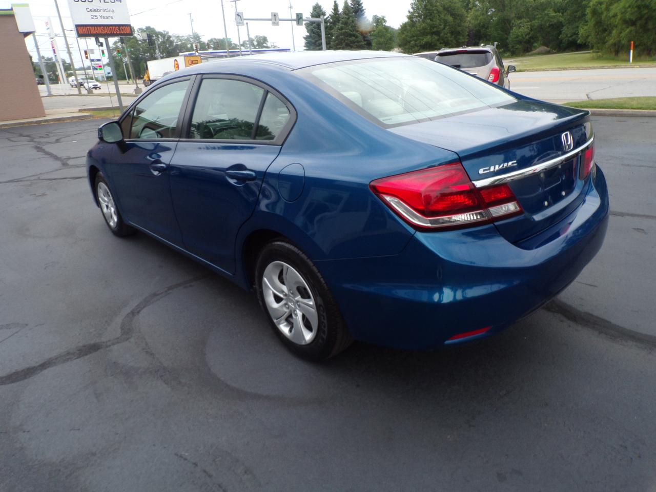 Honda Civic LX Sedan 5-Speed AT 2013