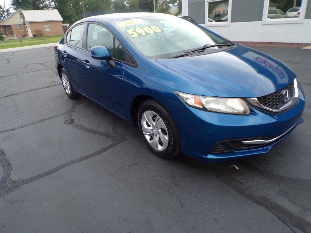 Honda Civic LX Sedan 5-Speed AT 2013