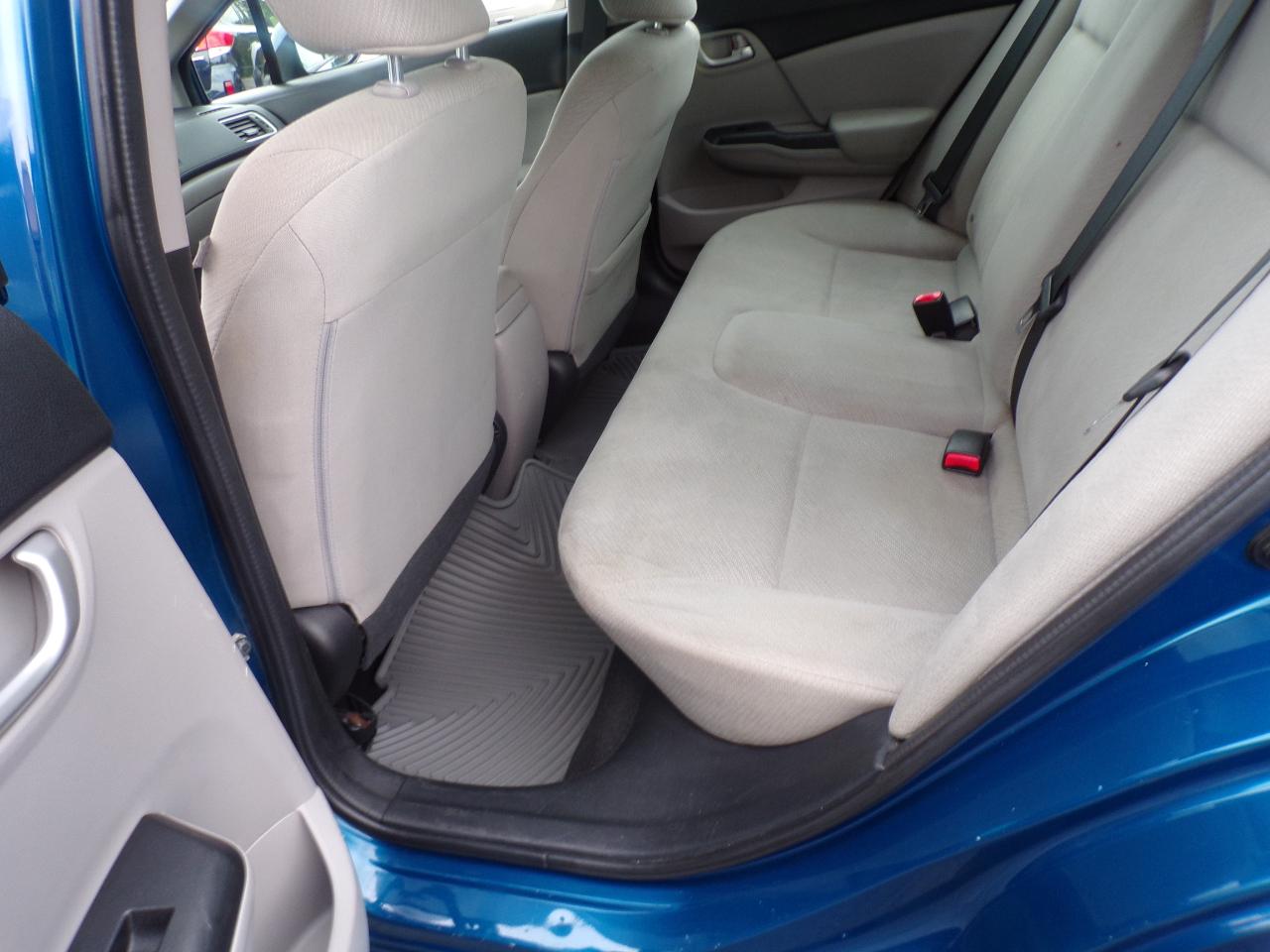 Honda Civic LX Sedan 5-Speed AT 2013