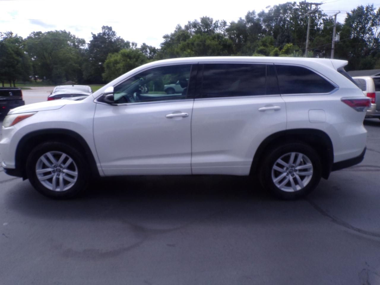 Toyota Highlander LE FWD I4 2016