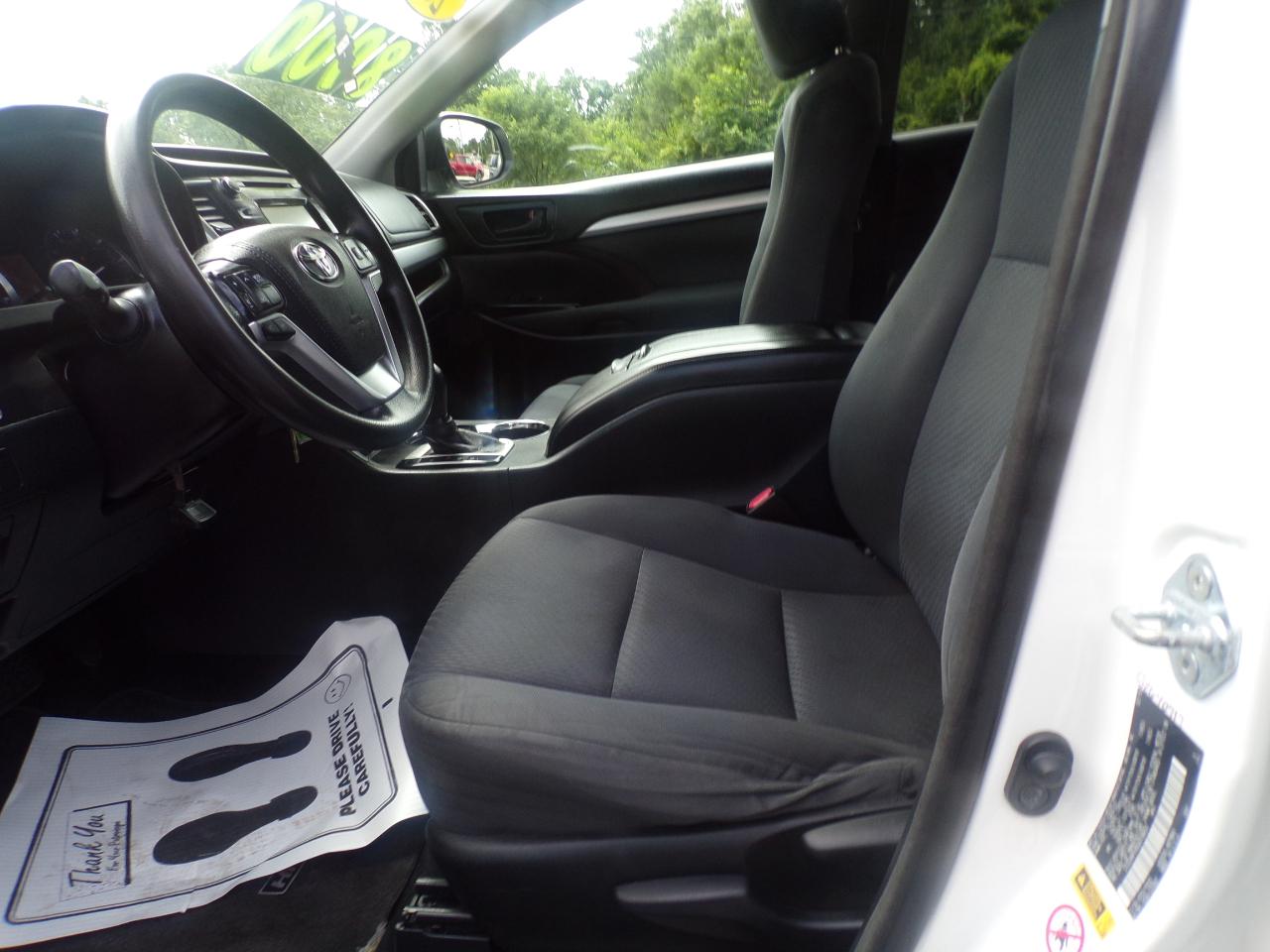 Toyota Highlander LE FWD I4 2016