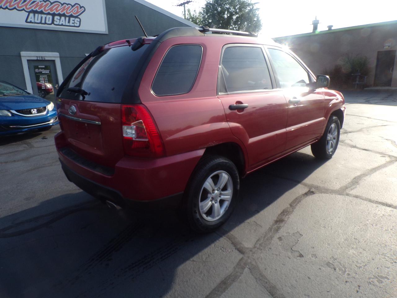Kia Sportage LX 2WD AT 2010