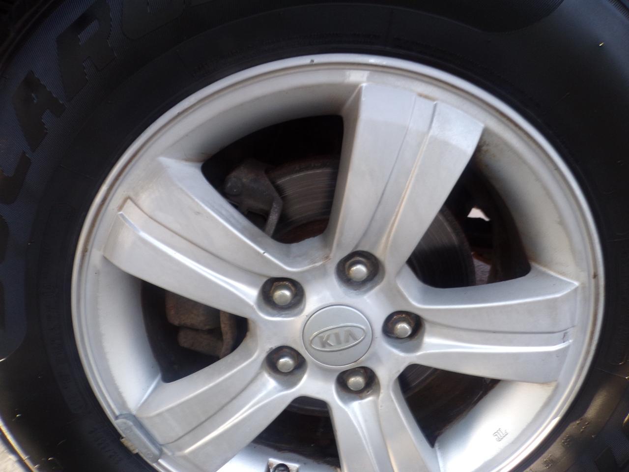 Kia Sportage LX 2WD AT 2010