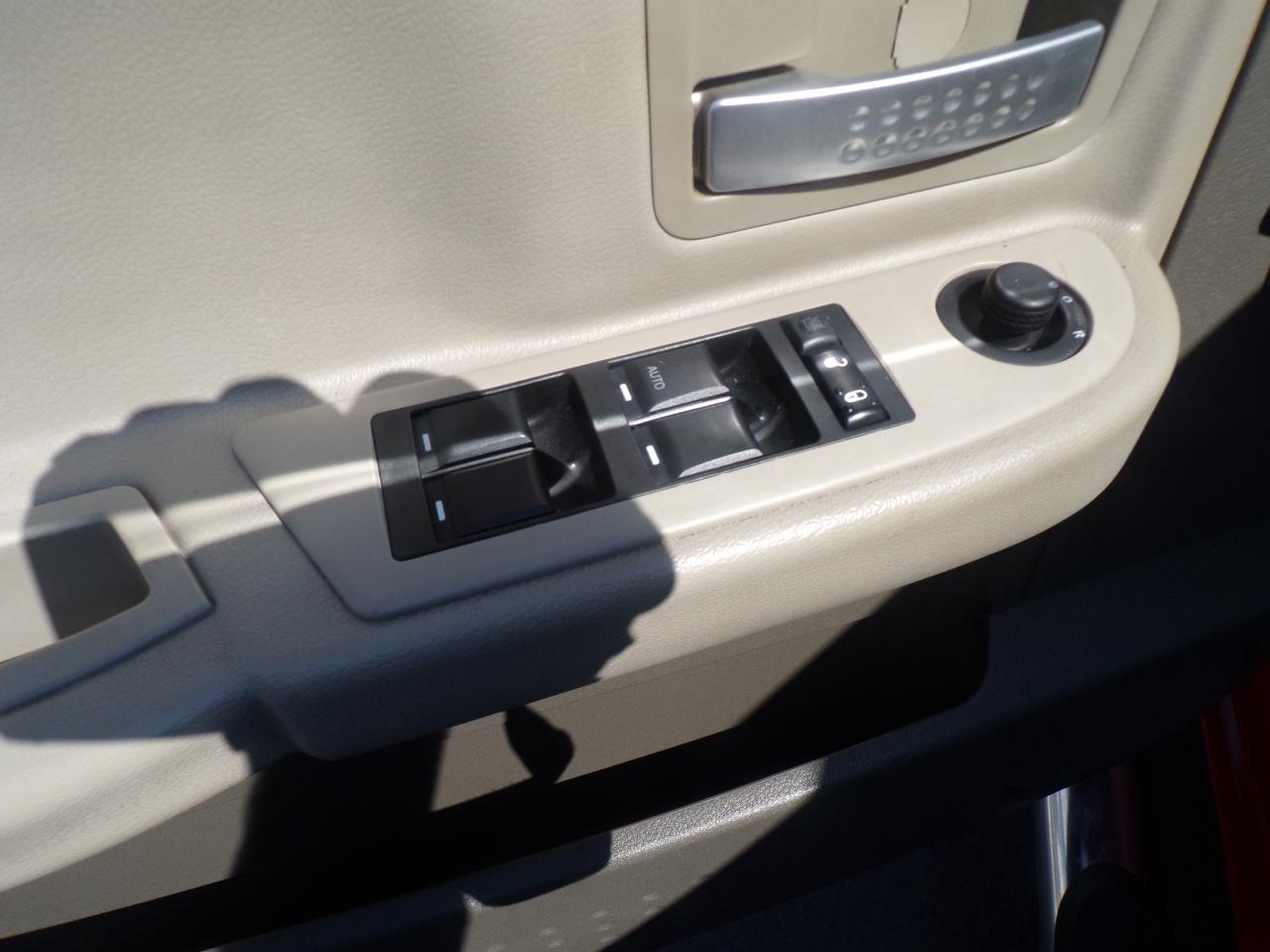 Dodge Dakota Laramie Crew Cab 4WD 2008