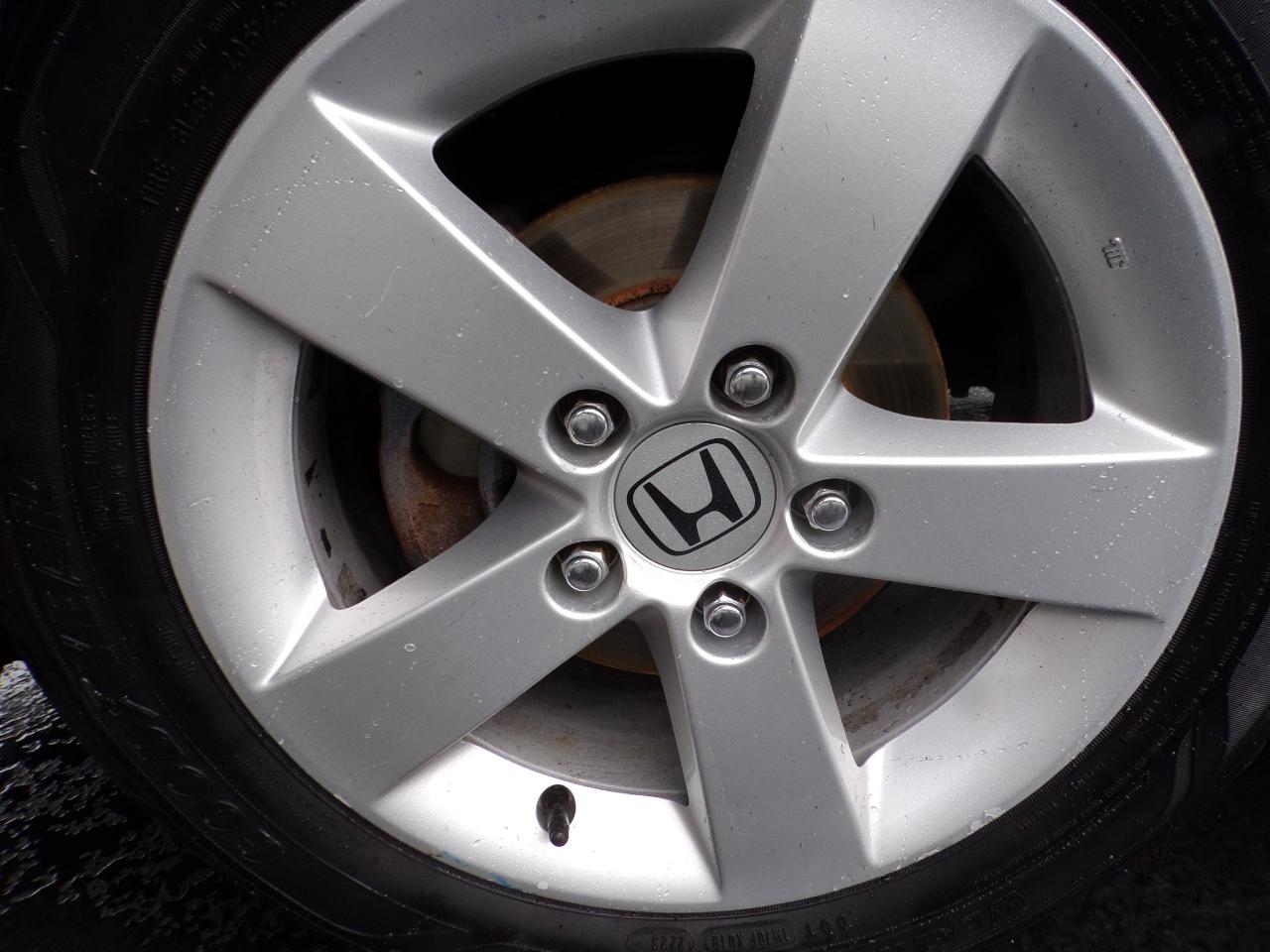 Honda Civic LX-S Sedan 5-Speed AT 2011