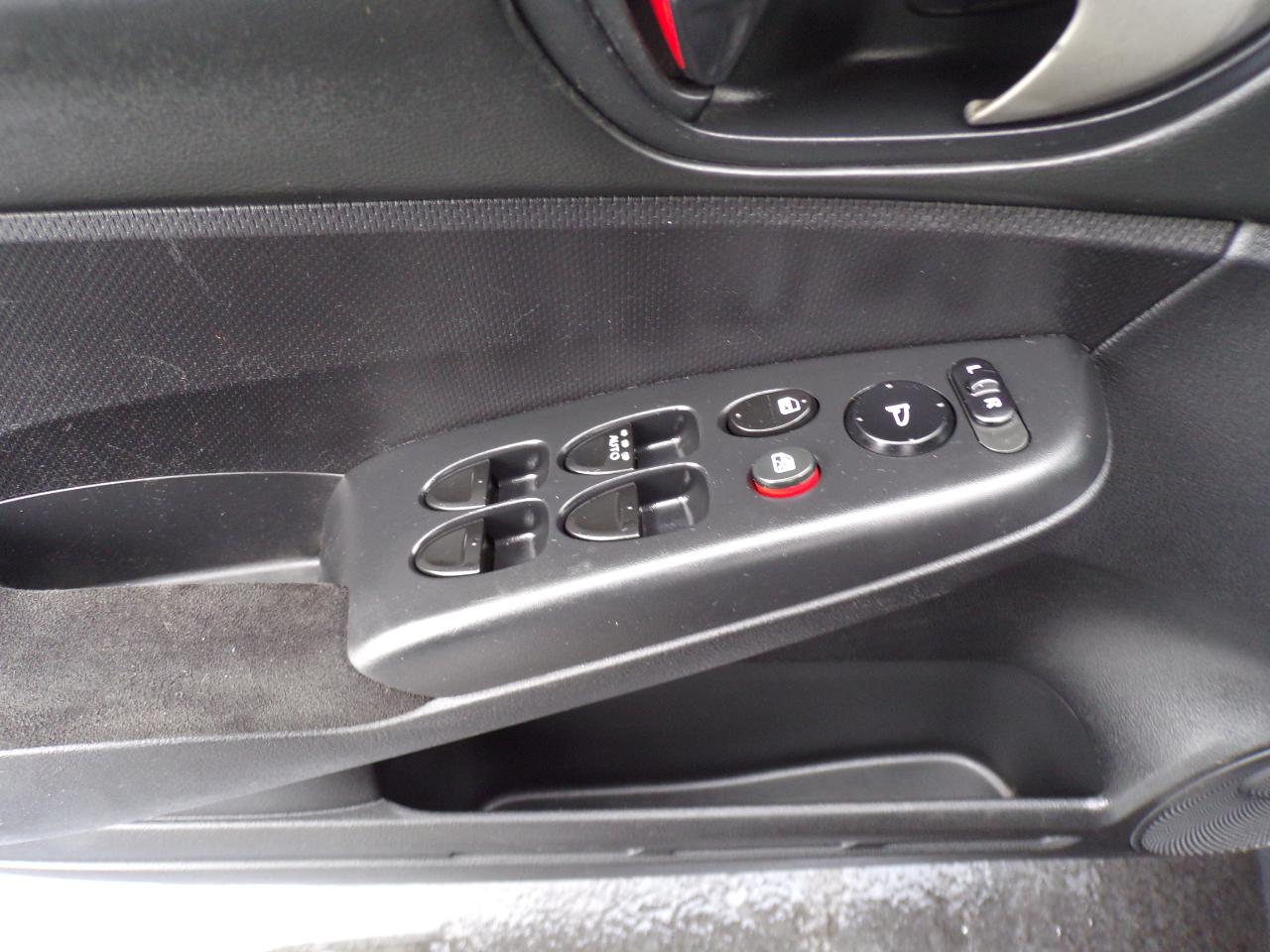 Honda Civic LX-S Sedan 5-Speed AT 2011