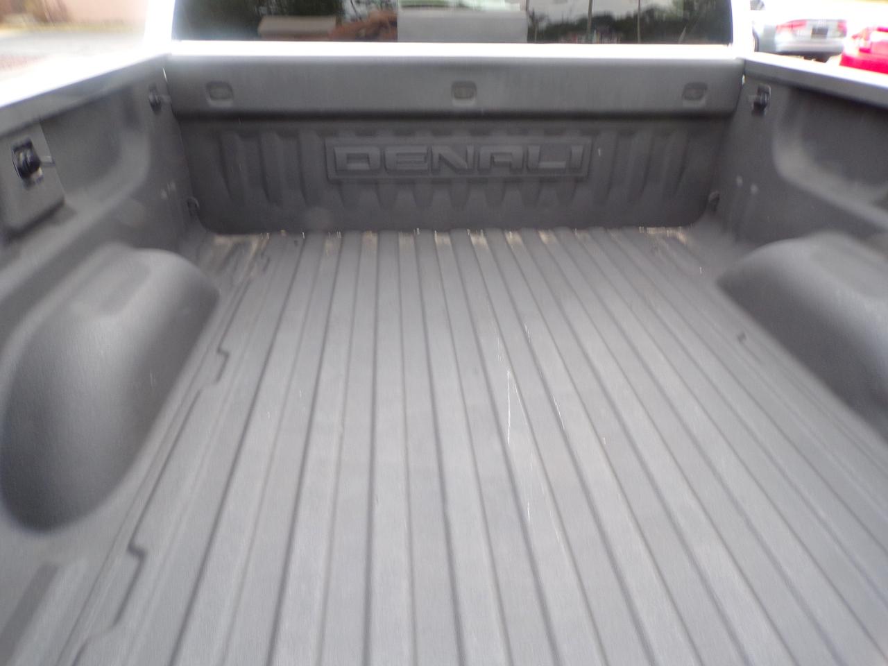 GMC Sierra 1500 Denali Crew Cab Short Box 4WD 2017