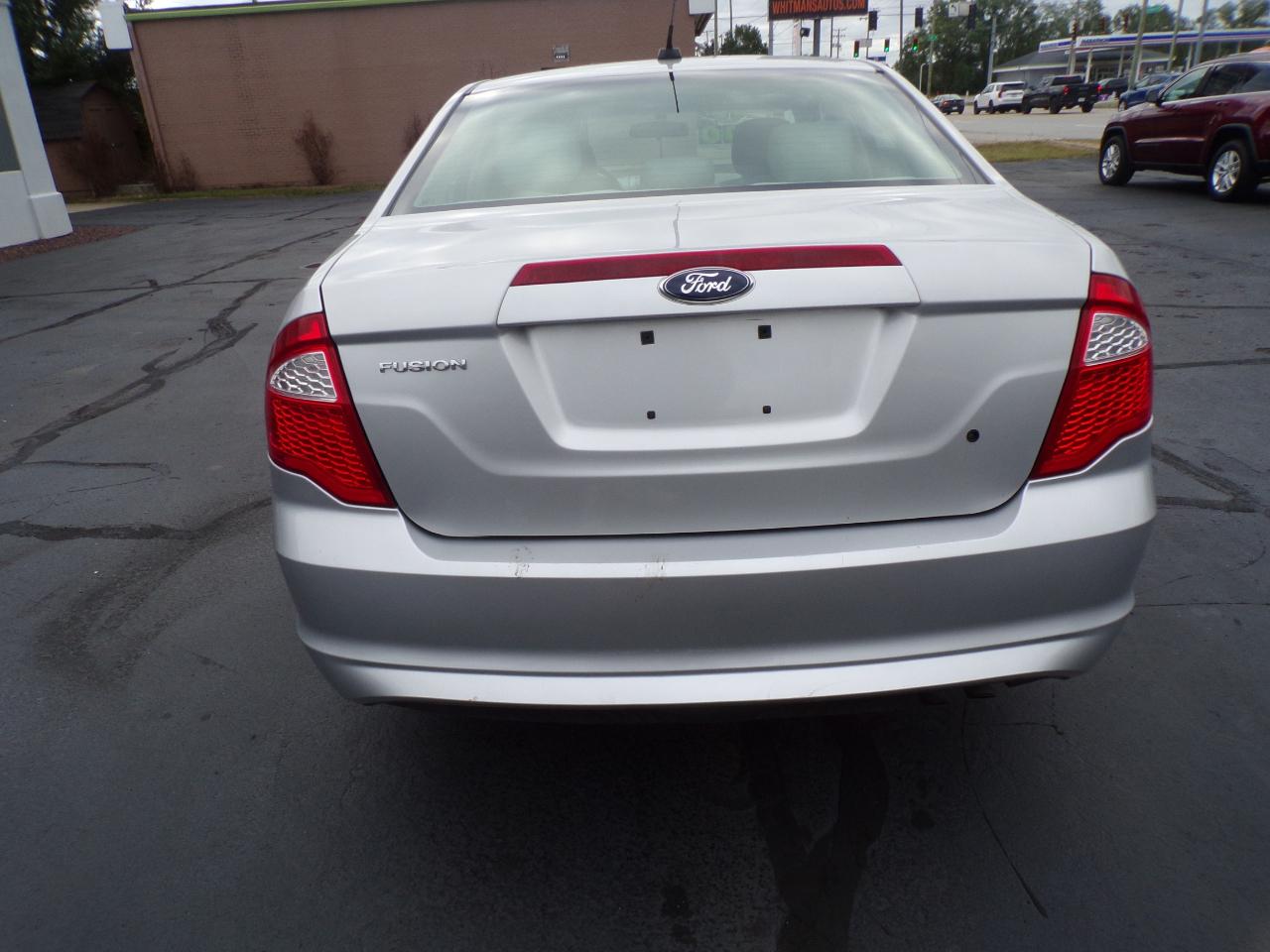 Ford Fusion S 2012