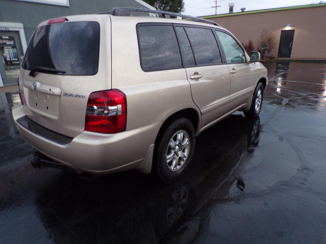 Toyota Highlander V6 2WD 2004