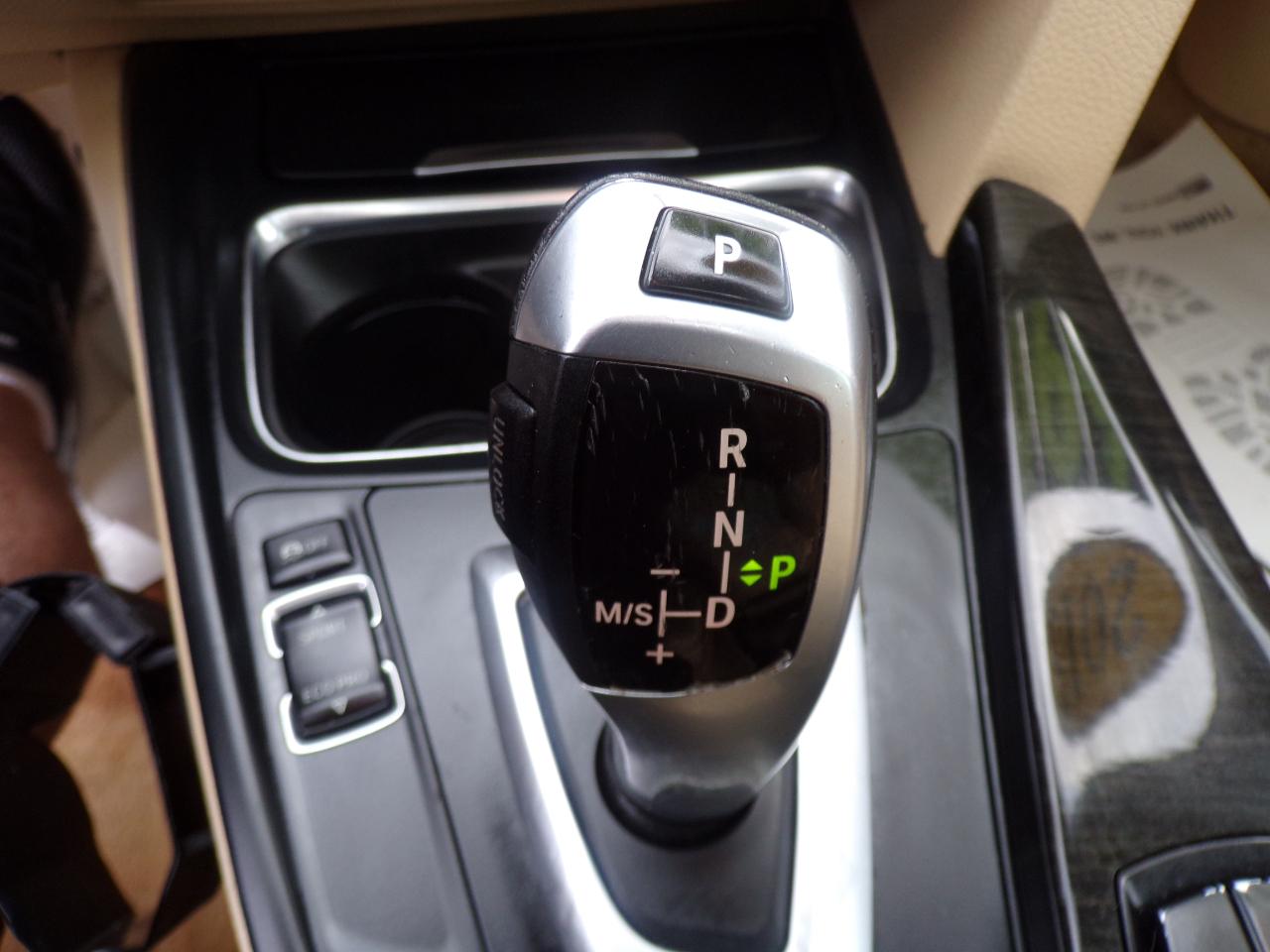 BMW 3-Series 320i xDrive 2015