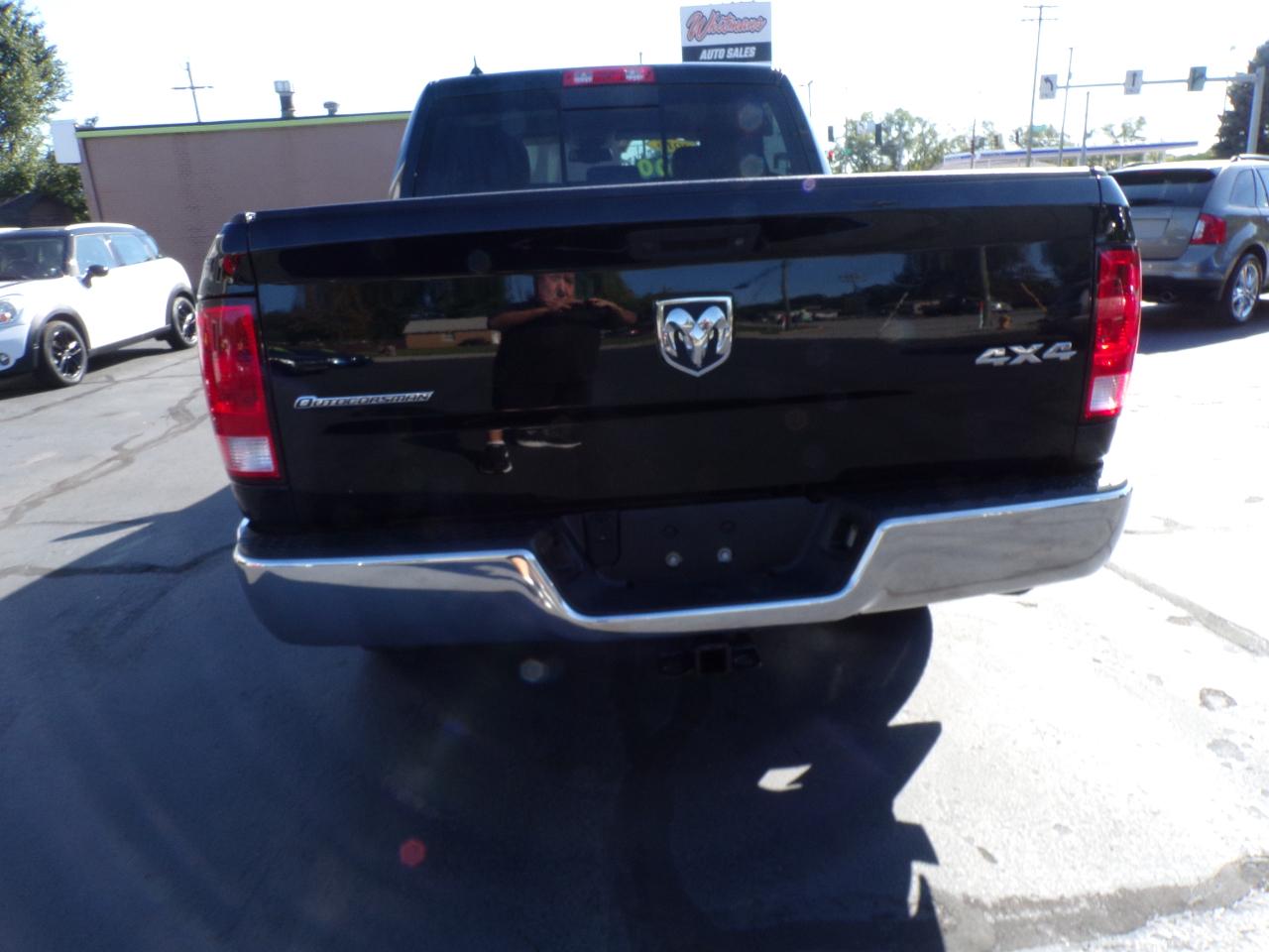 RAM 1500 SLT Crew Cab SWB 4WD 2016