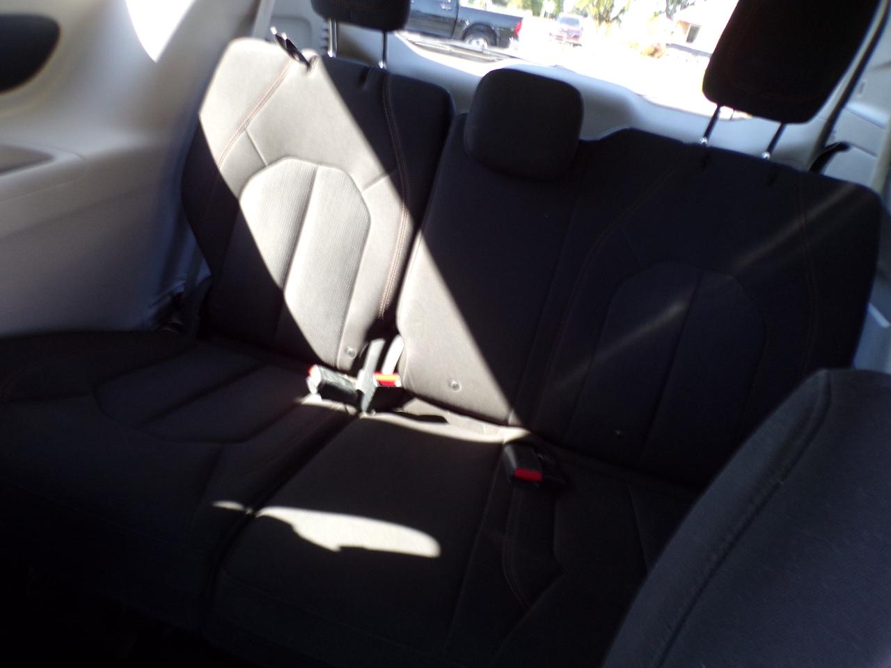 Chrysler Pacifica Touring 2017
