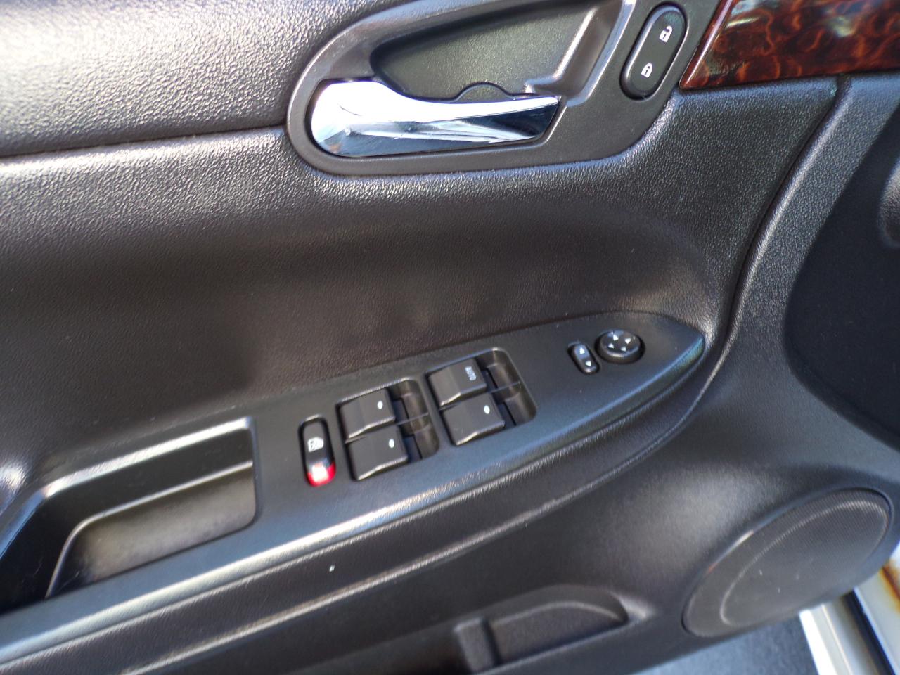 Chevrolet Impala LT (Fleet) 2012