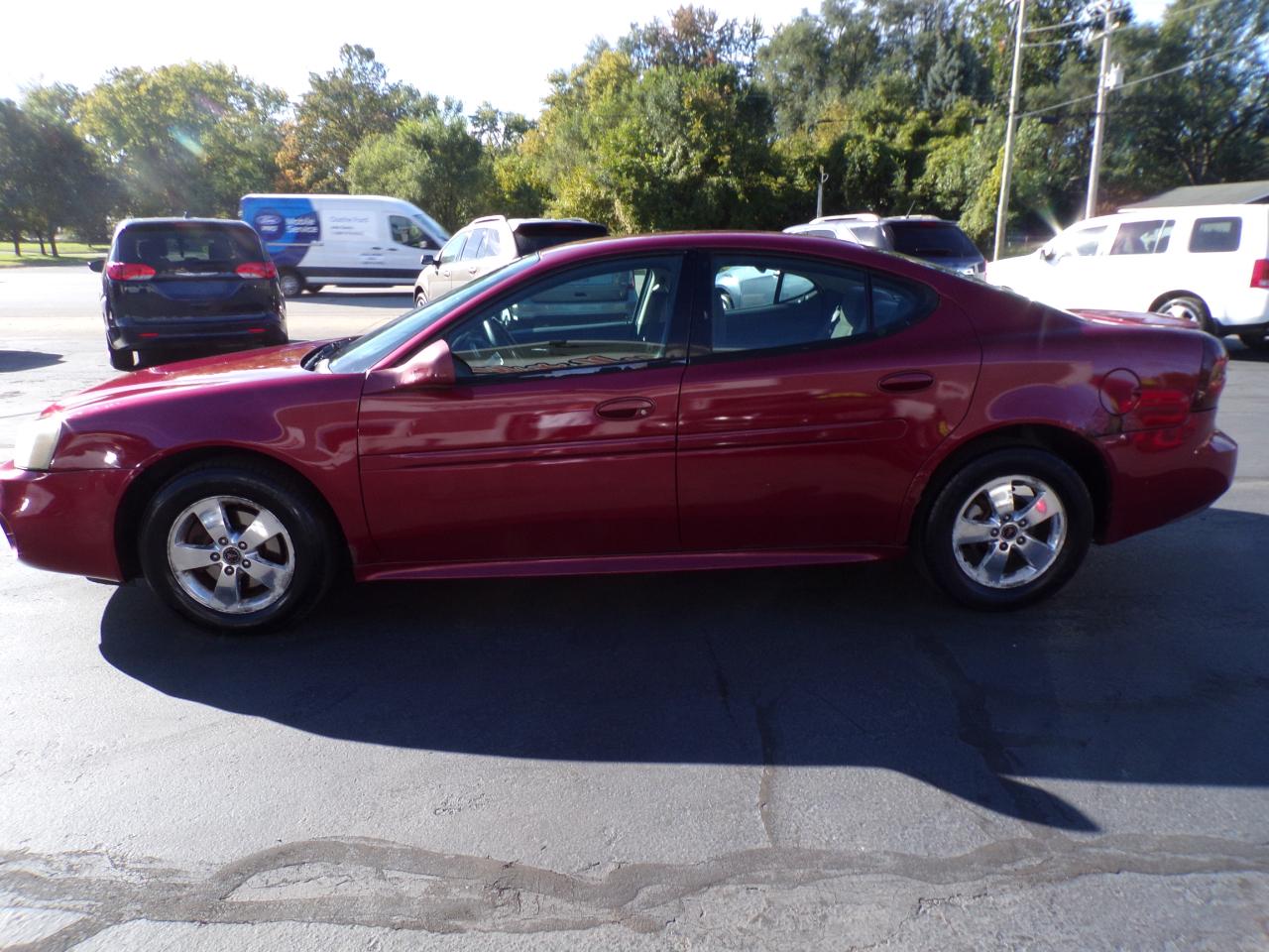 Pontiac Grand Prix Base 2005
