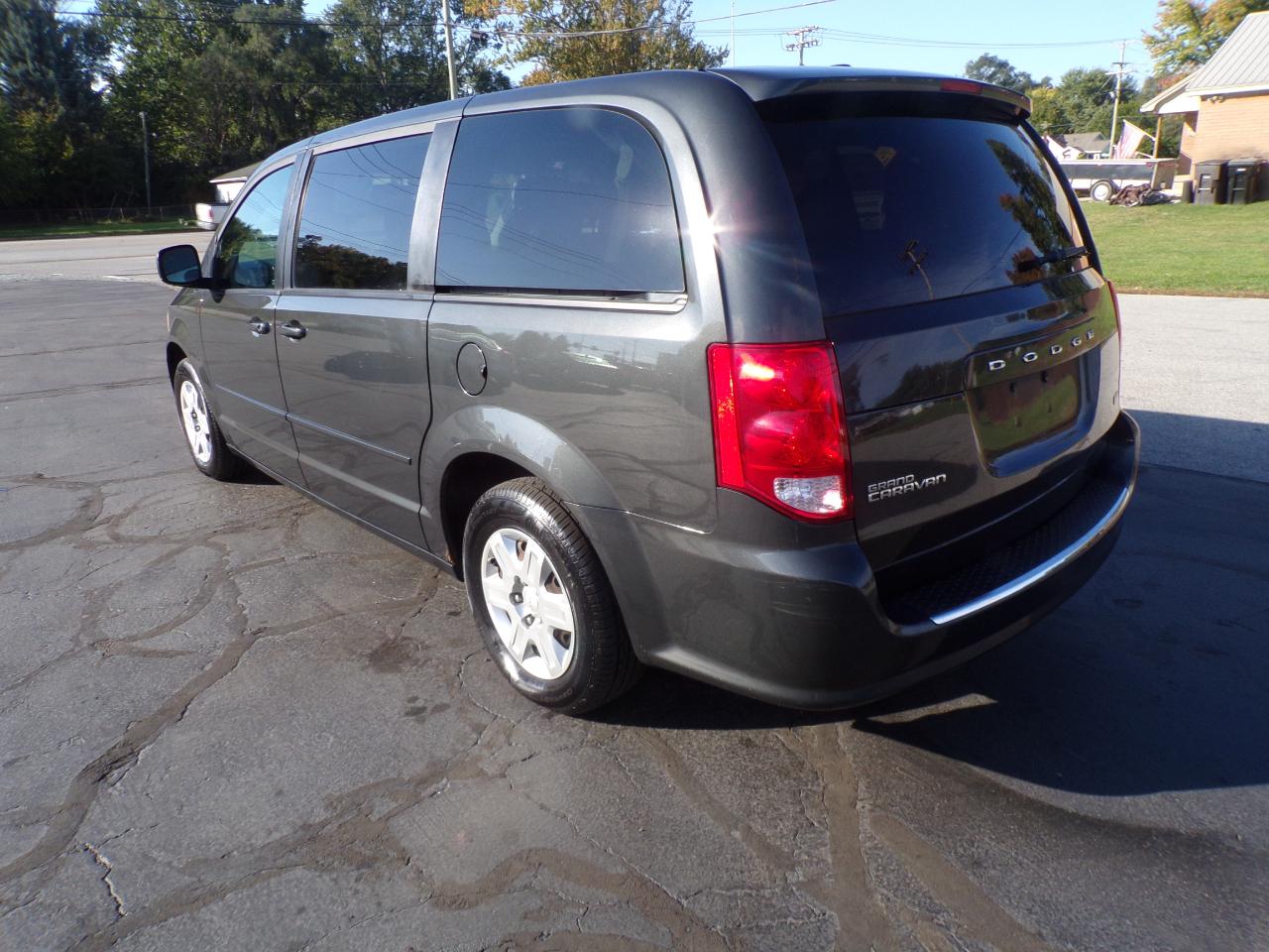 Dodge Grand Caravan SE 2012