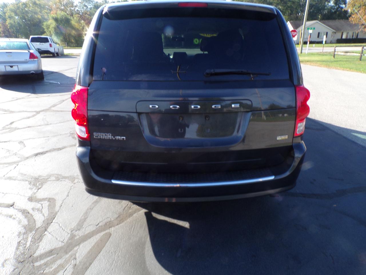 Dodge Grand Caravan SE 2012