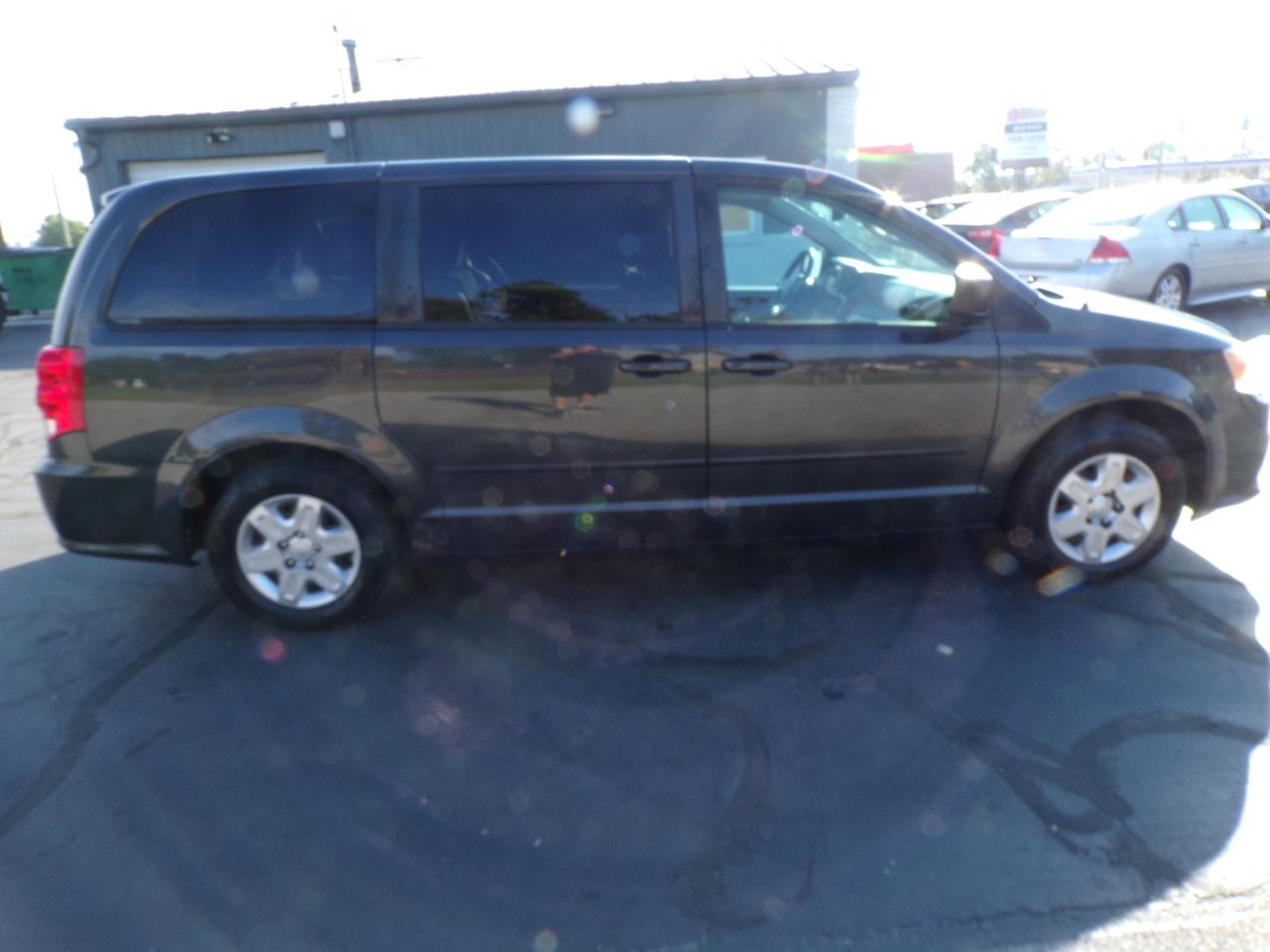 Dodge Grand Caravan SE 2012