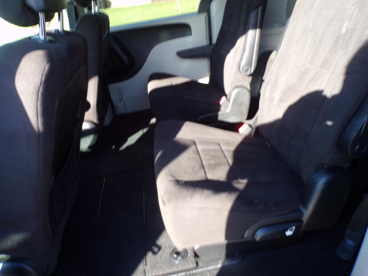 Dodge Grand Caravan SE 2012