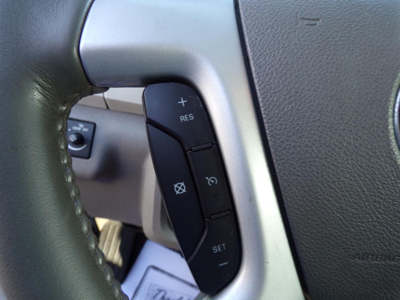 Chevrolet Traverse LS FWD w/PDC 2012