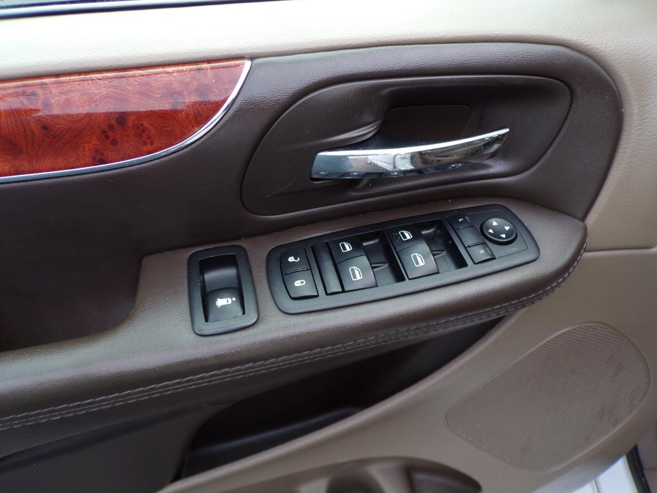 Chrysler Town & Country Touring 2014