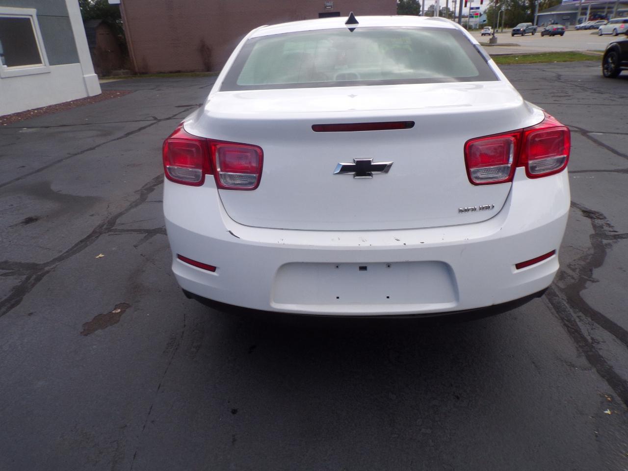 Chevrolet Malibu LS 2013