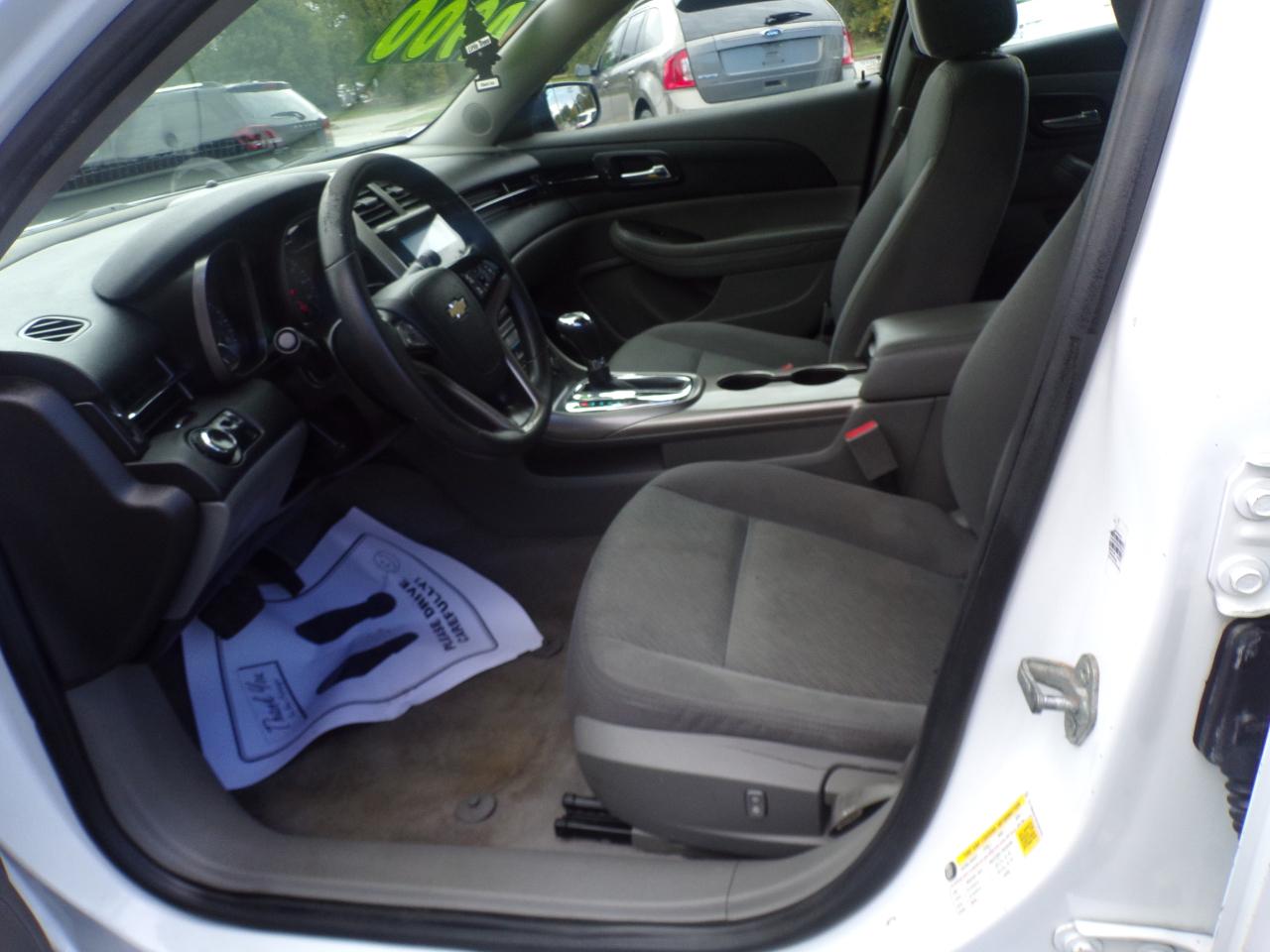 Chevrolet Malibu LS 2013