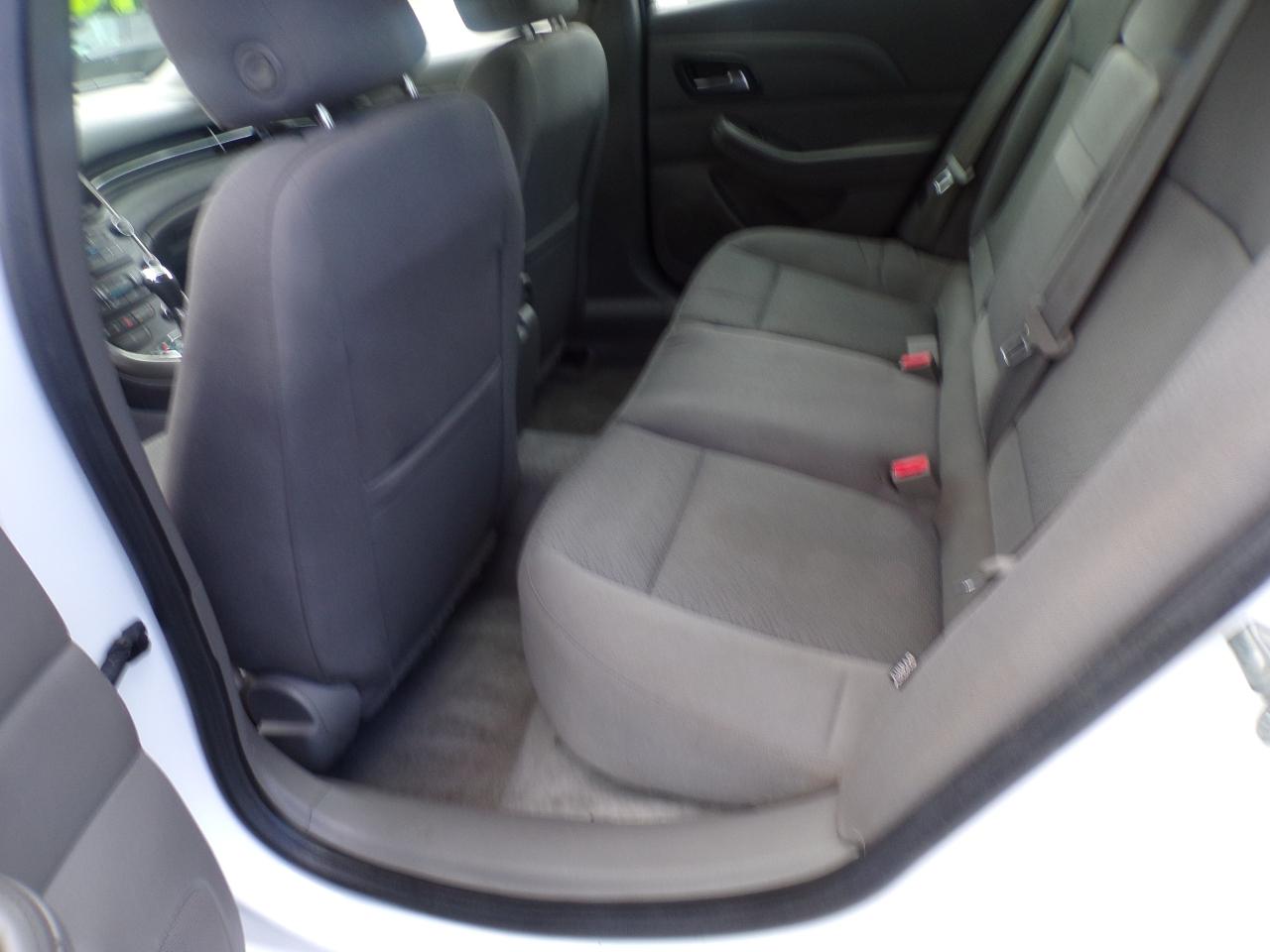 Chevrolet Malibu LS 2013