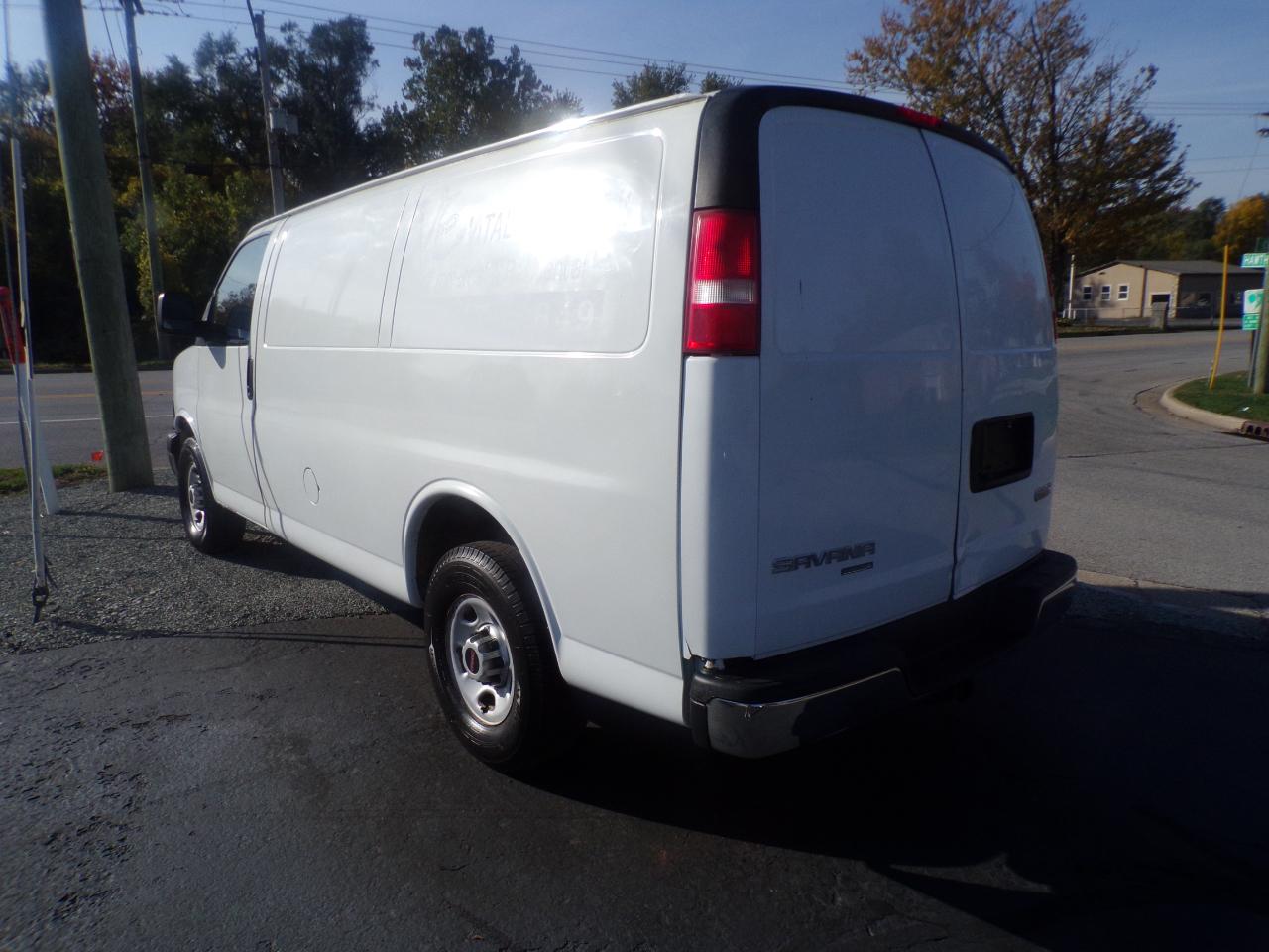 GMC Savana G2500 Cargo 2015