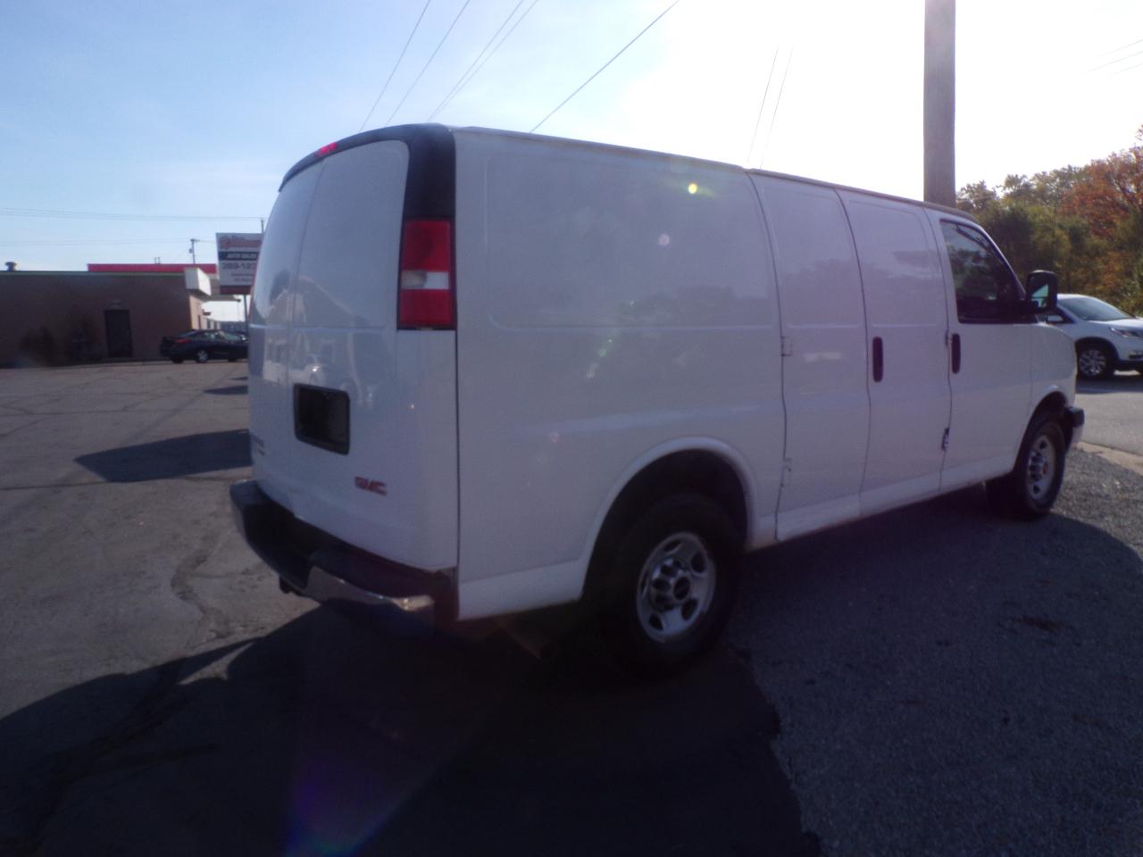 GMC Savana G2500 Cargo 2015