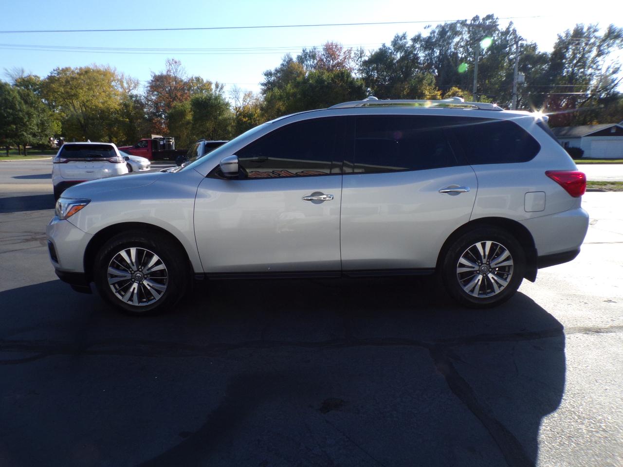 Nissan Pathfinder S 2WD 2018