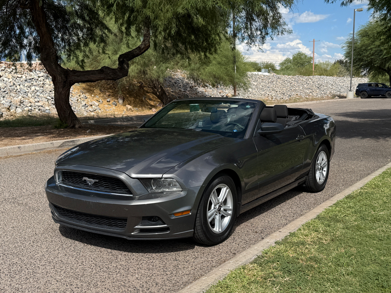 2014 Ford Mustang V6 Convertible