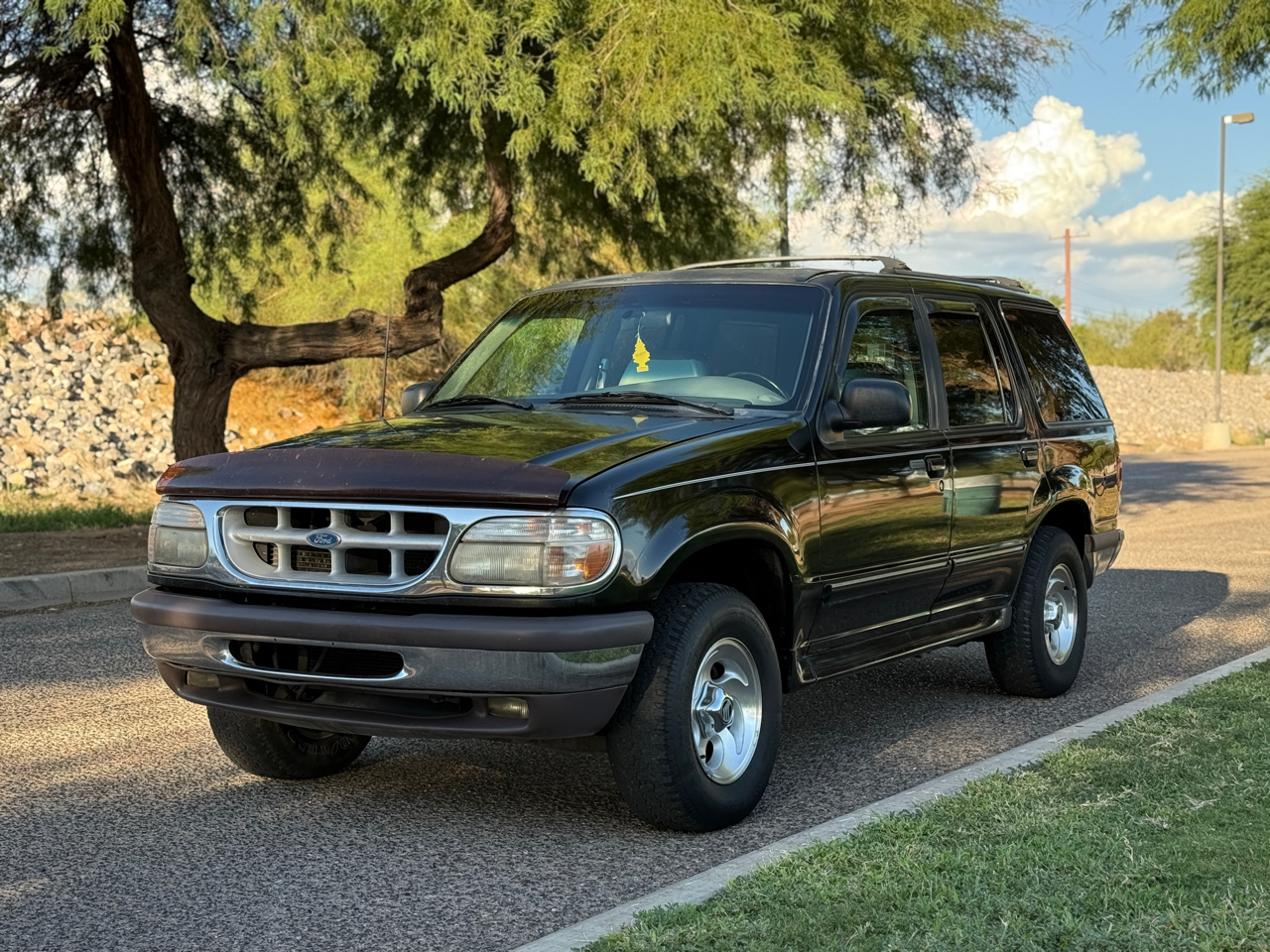 1997 Ford Explorer XLT 4D SUV 4WD