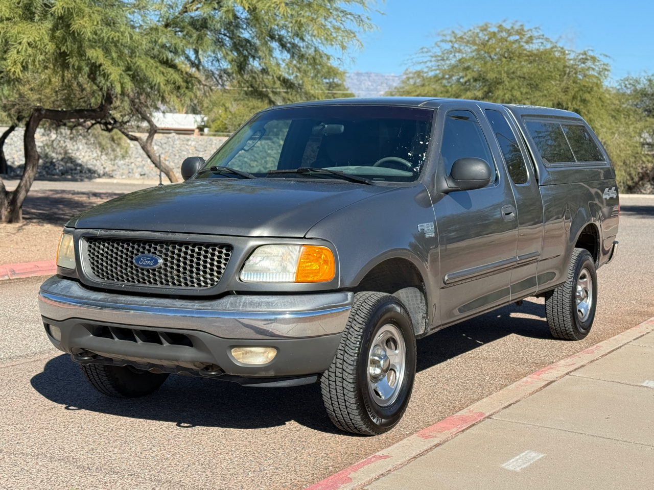 2004 Ford F-150 Heritage XL SuperCab 4WD