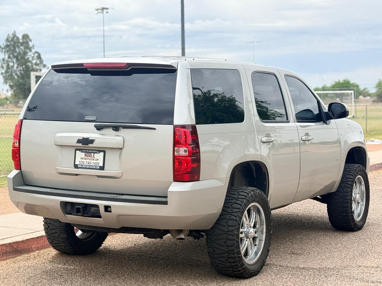 View vehicle photo 5