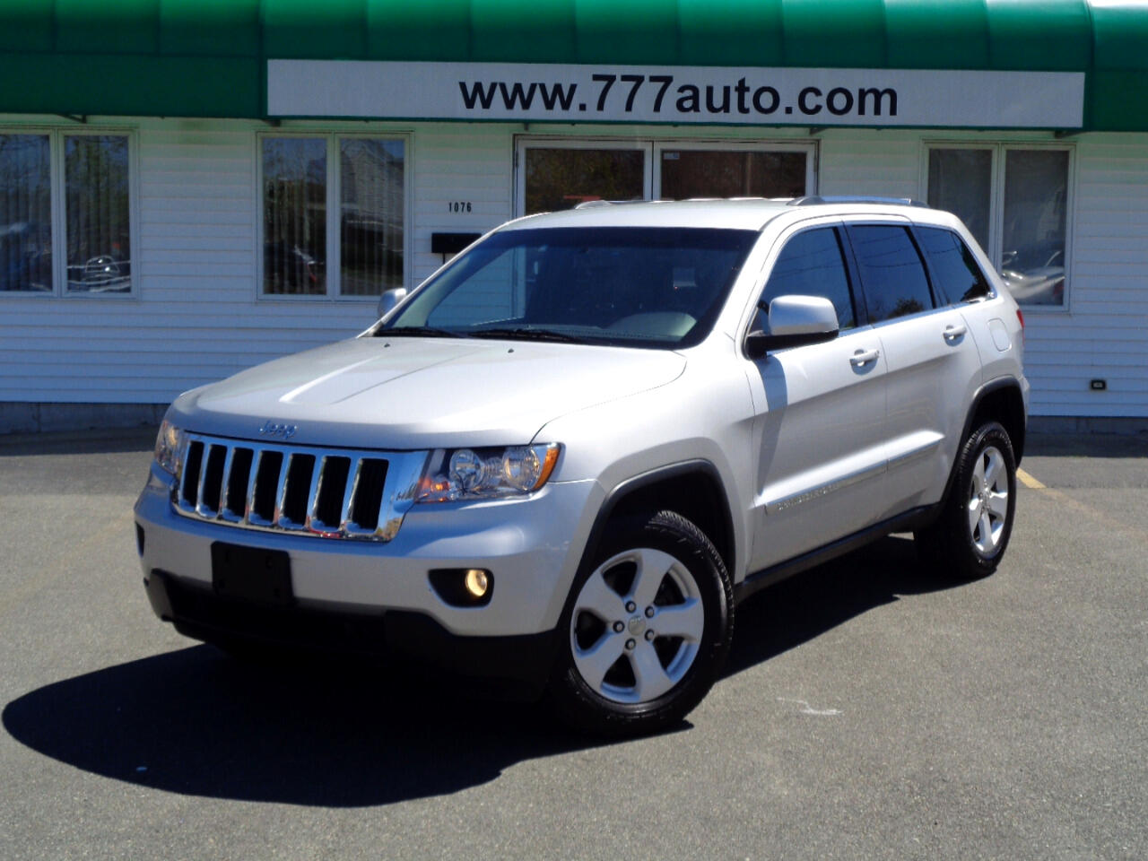 Used 2011 Jeep Grand Cherokee 4WD 4dr Laredo for Sale in Weymouth, Boston, Hingham MA 02190 777