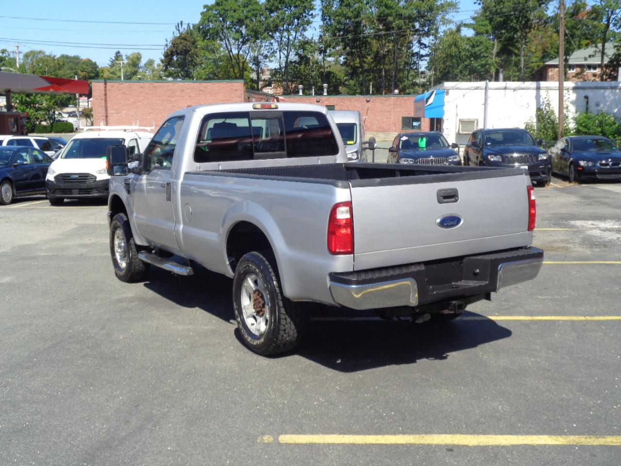 Ford Super Duty F-250 SRW 4WD Reg Cab 137" XLT 2010