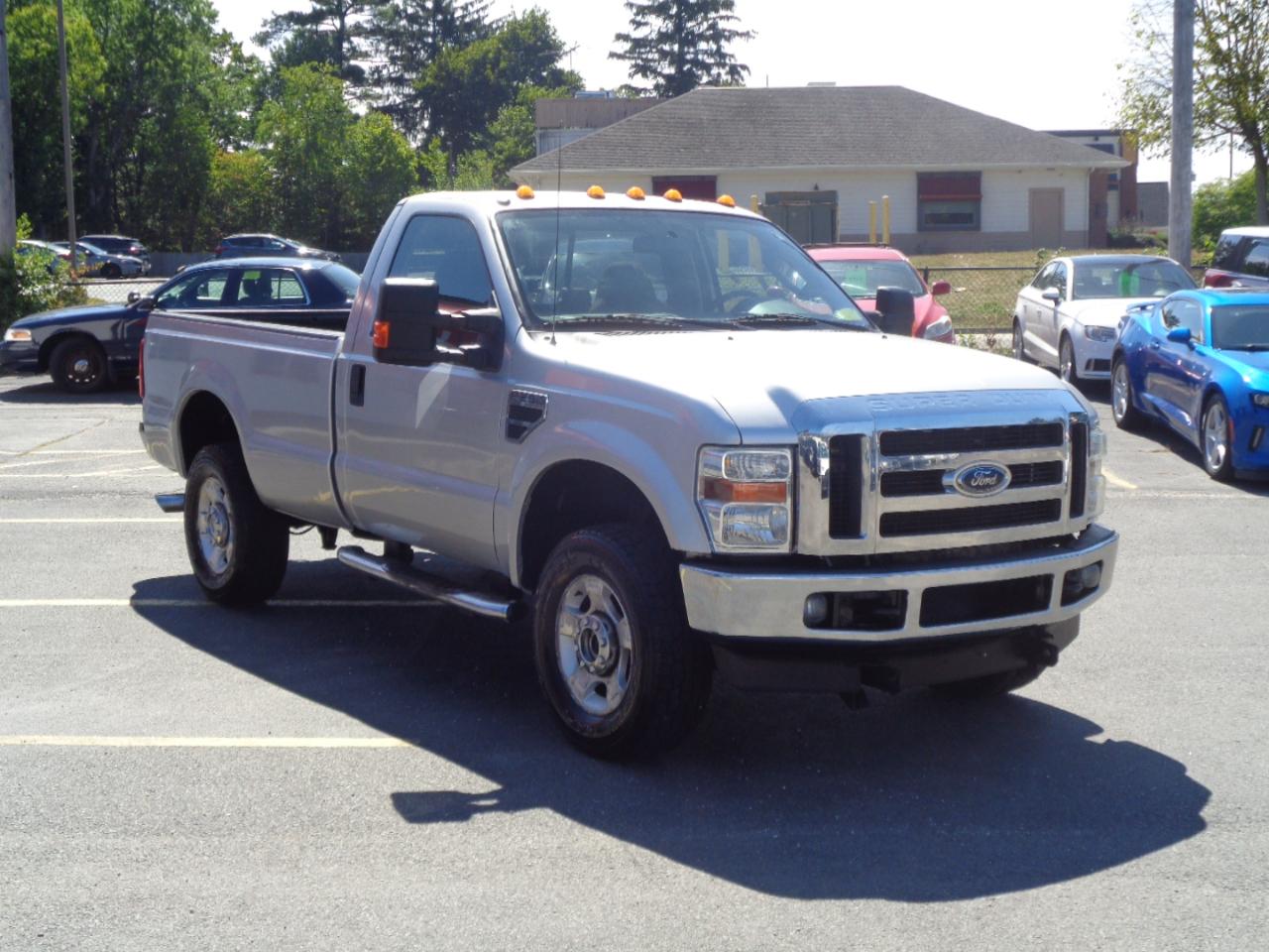 Ford Super Duty F-250 SRW 4WD Reg Cab 137" XLT 2010