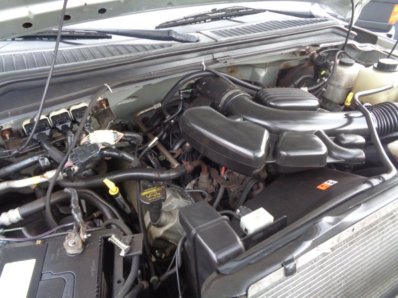 Ford Super Duty F-250 SRW 4WD Reg Cab 137" XLT 2010