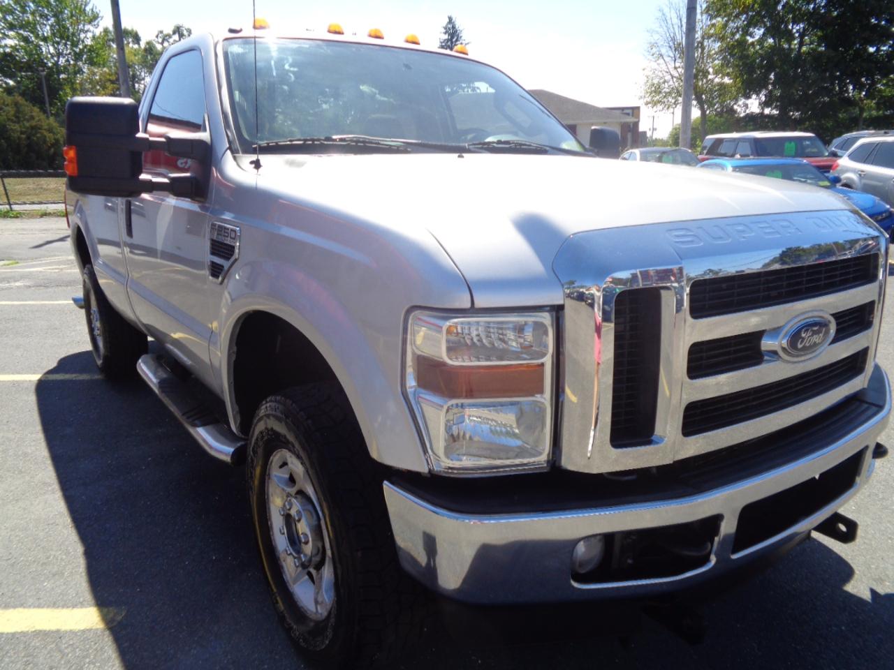 Ford Super Duty F-250 SRW 4WD Reg Cab 137" XLT 2010