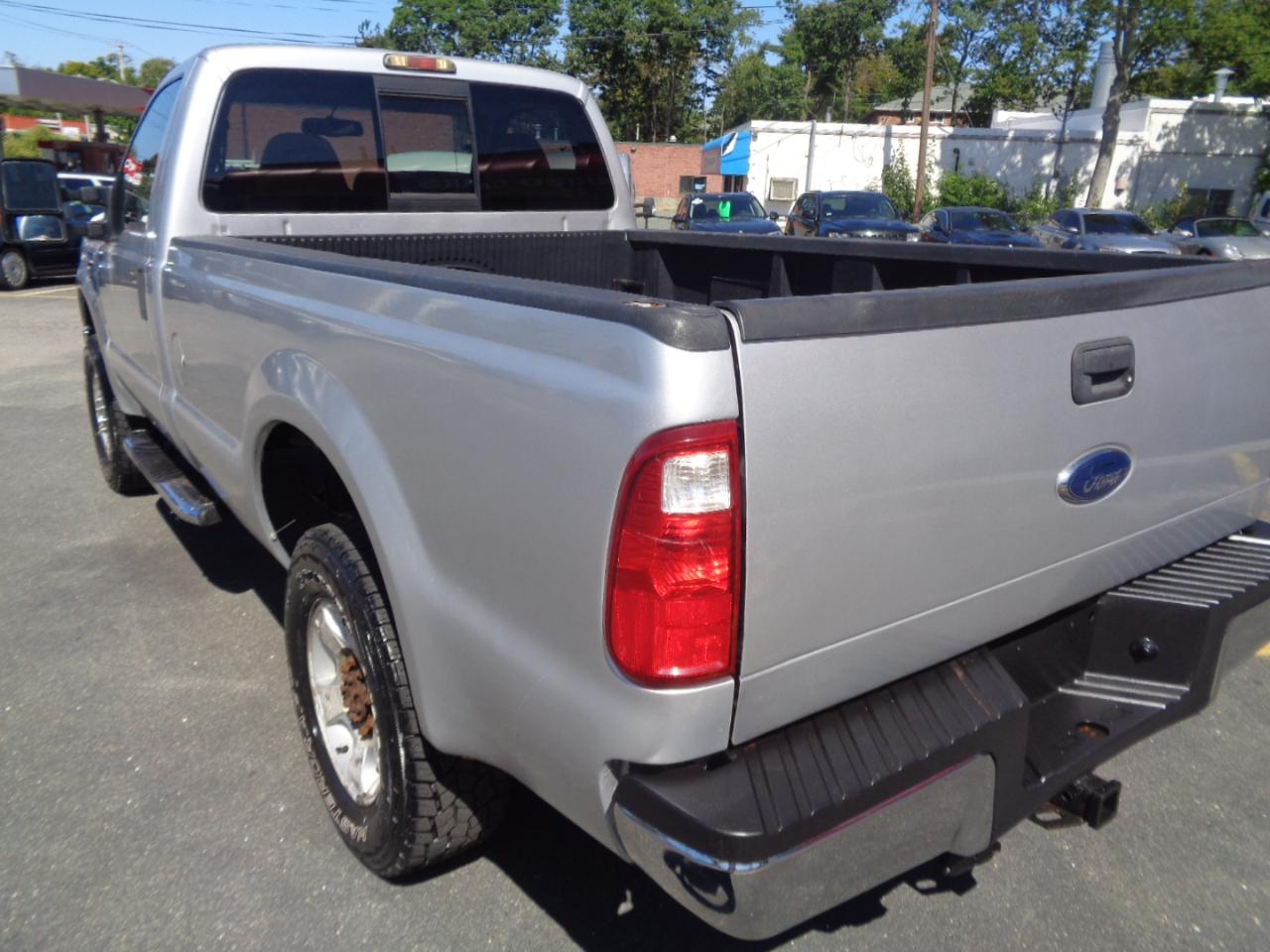 Ford Super Duty F-250 SRW 4WD Reg Cab 137" XLT 2010
