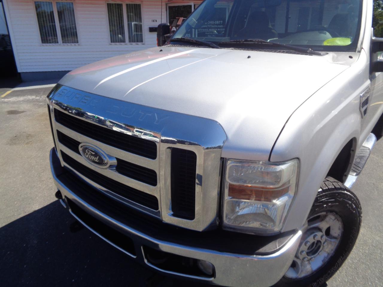 Ford Super Duty F-250 SRW 4WD Reg Cab 137" XLT 2010