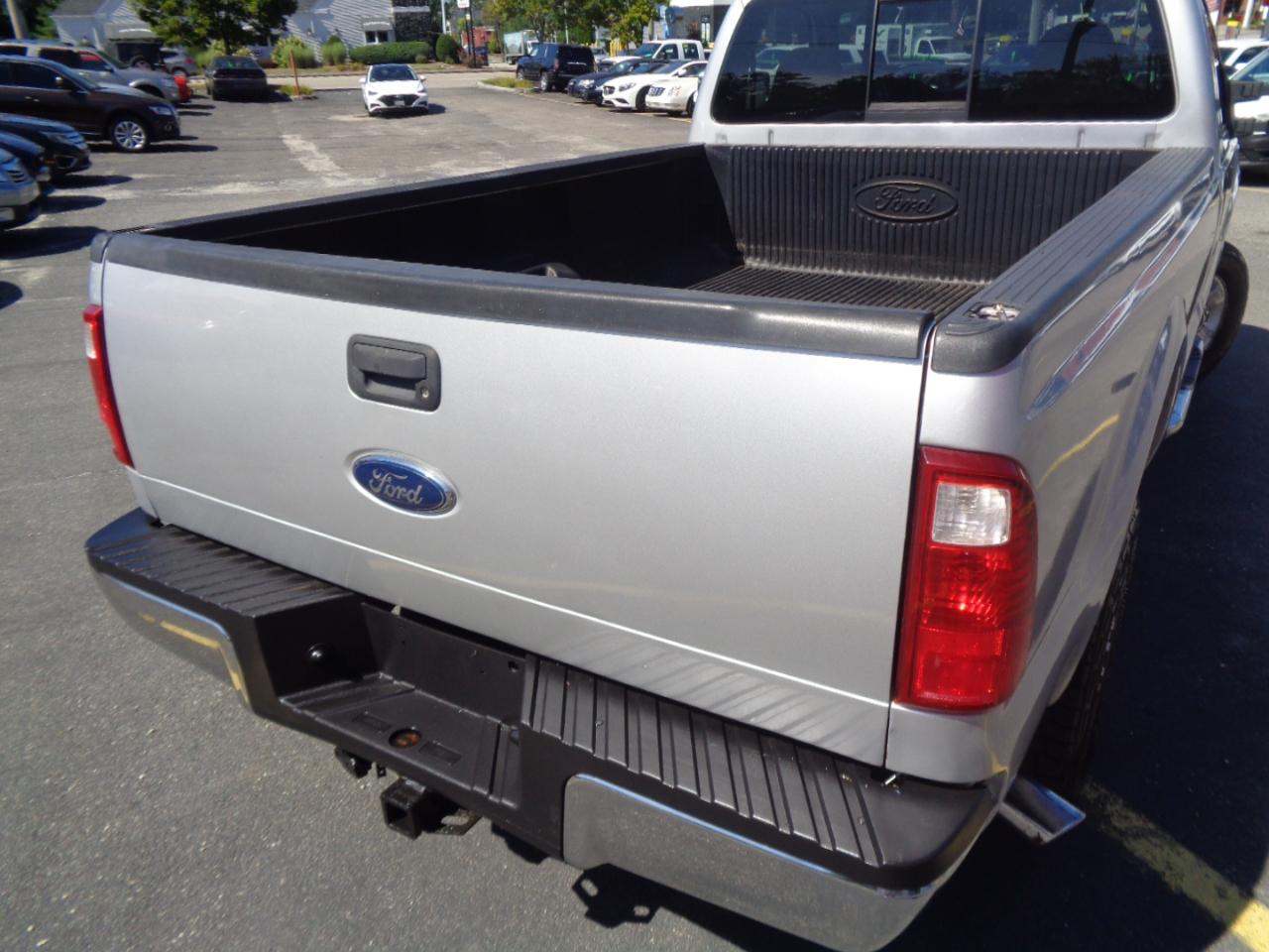 Ford Super Duty F-250 SRW 4WD Reg Cab 137" XLT 2010