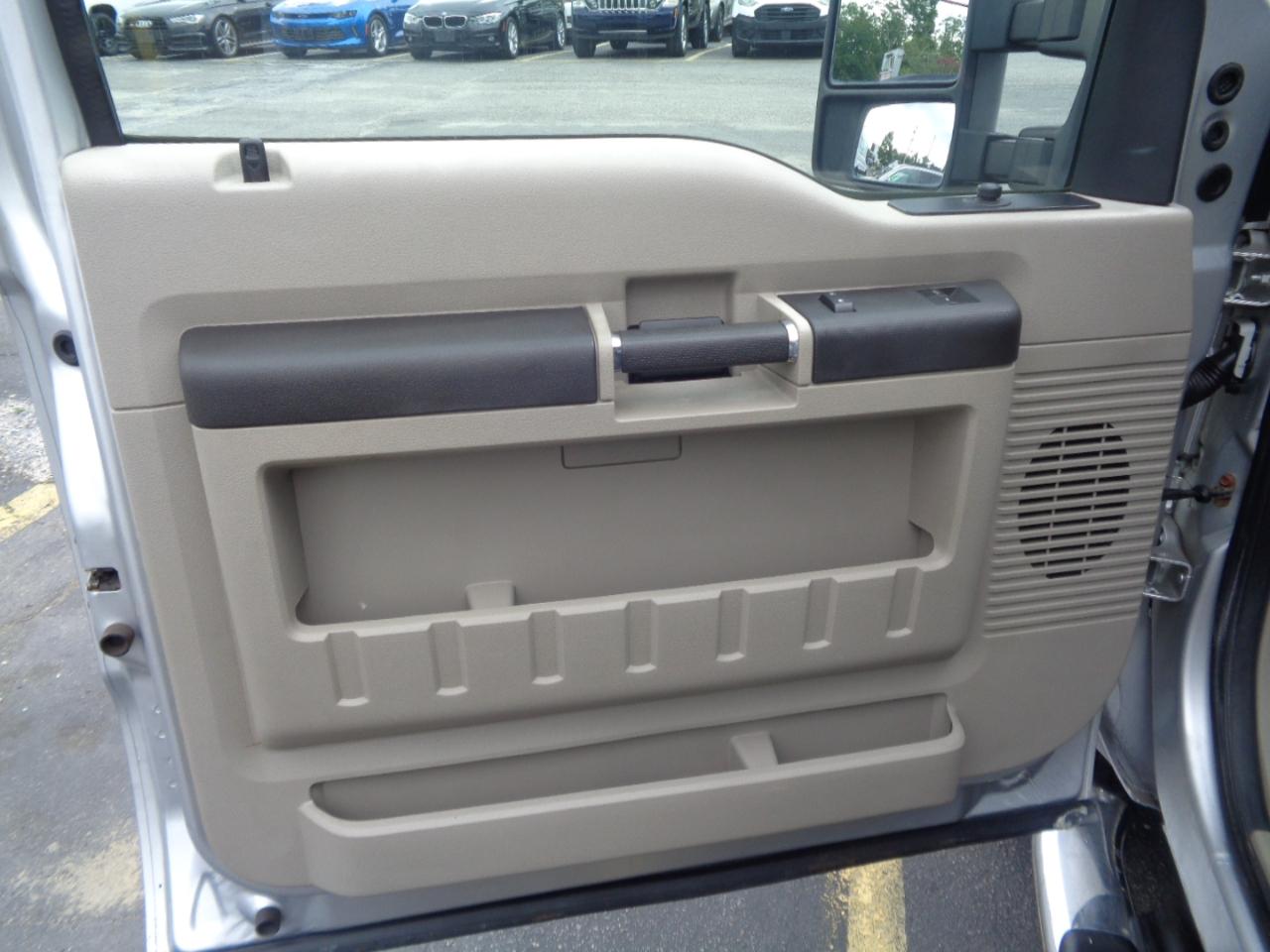 Ford Super Duty F-250 SRW 4WD Reg Cab 137" XLT 2010