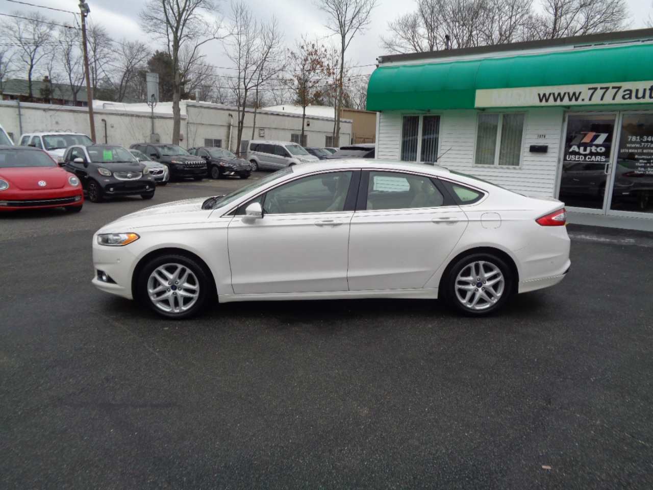 Ford Fusion 4dr Sdn SE FWD 2014