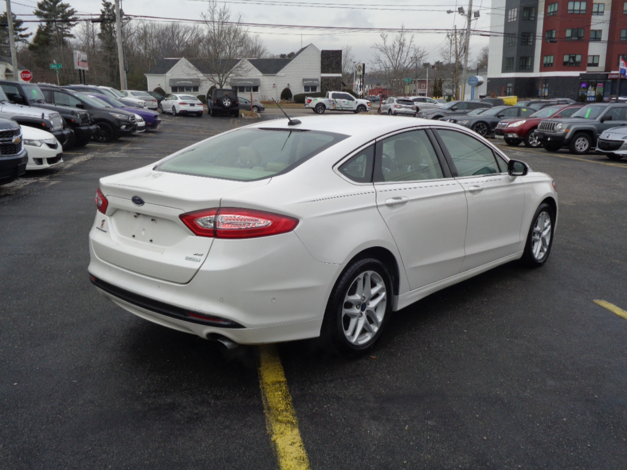 Ford Fusion 4dr Sdn SE FWD 2014