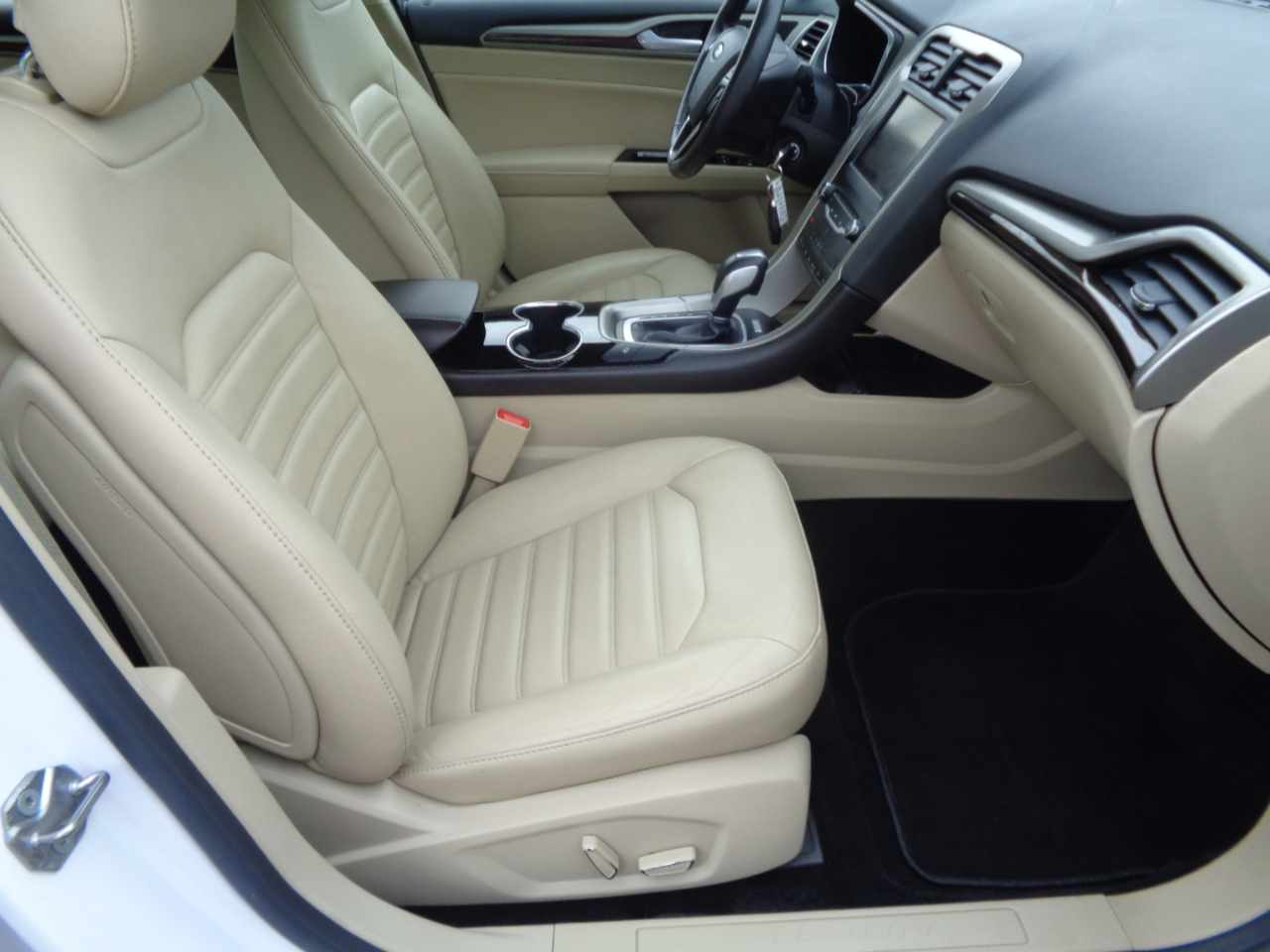 Ford Fusion 4dr Sdn SE FWD 2014