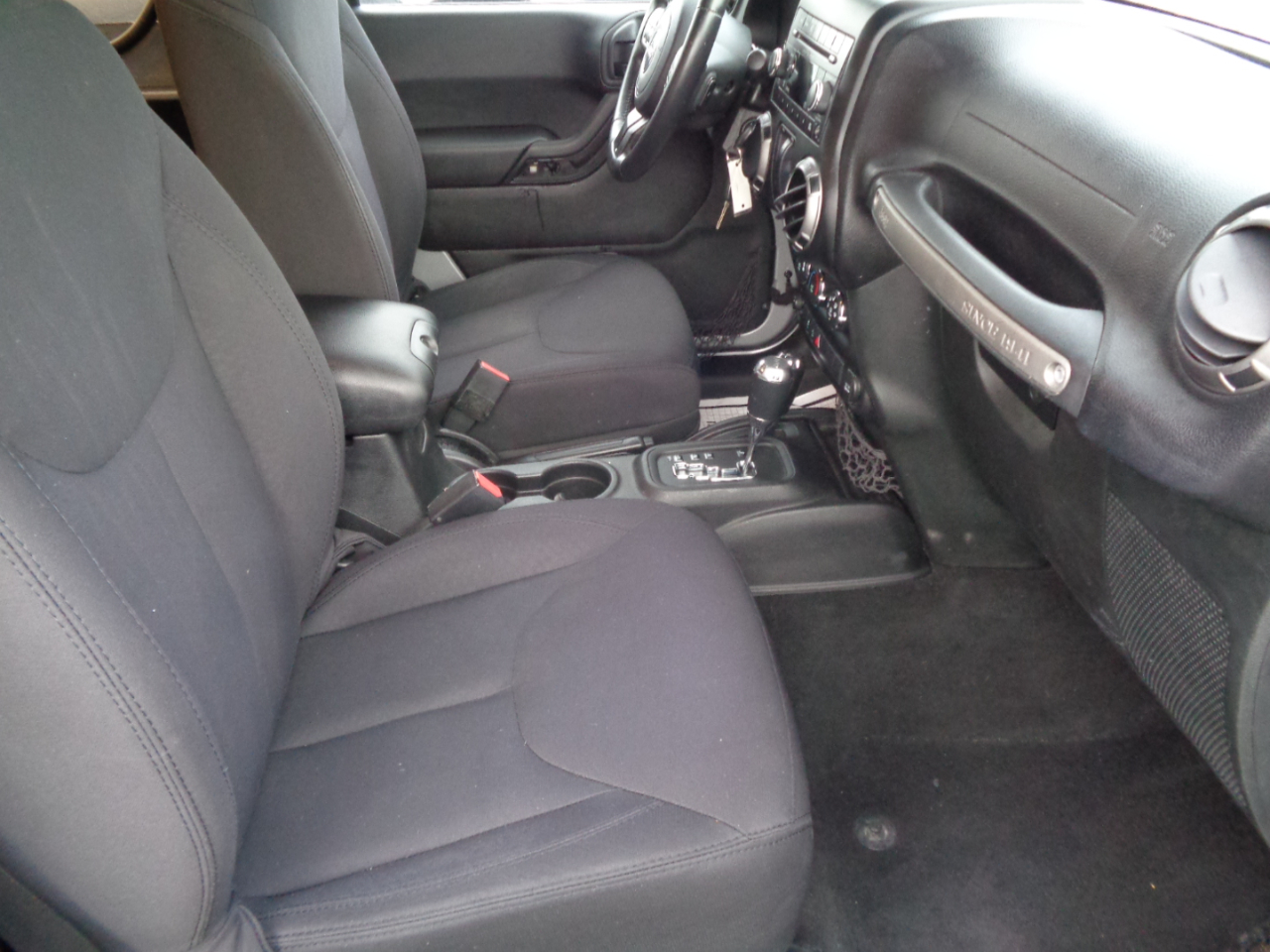 Jeep Wrangler 4WD 2dr Sport 2015