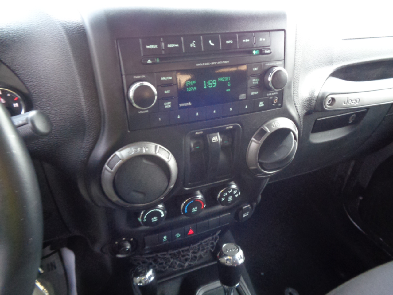 Jeep Wrangler 4WD 2dr Sport 2015